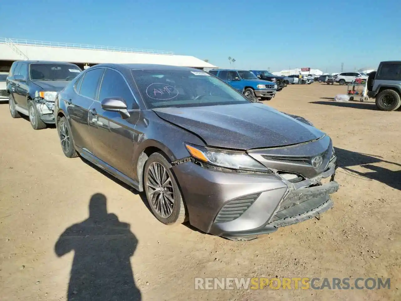 1 Photograph of a damaged car 4T1B11HKXKU200182 TOYOTA CAMRY 2019