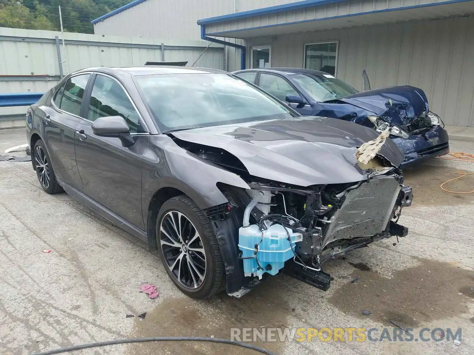 1 Photograph of a damaged car 4T1B11HKXKU201414 TOYOTA CAMRY 2019