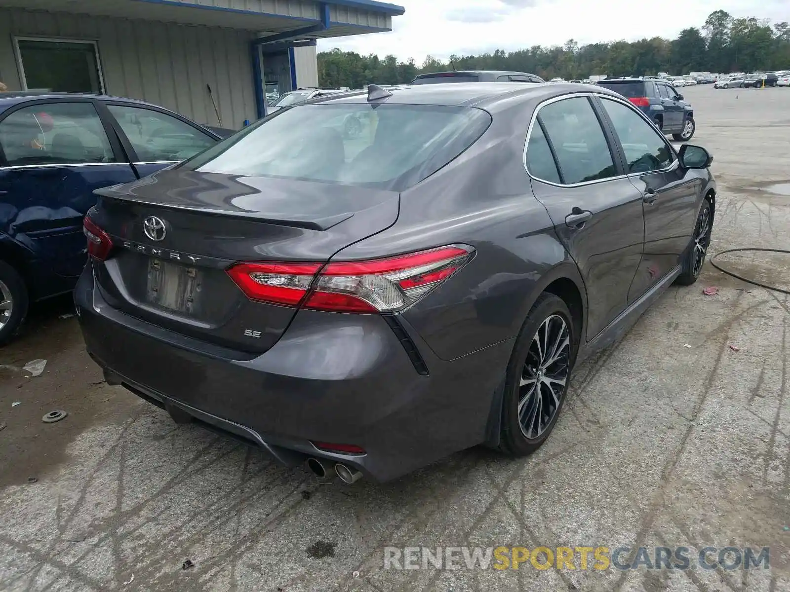 4 Photograph of a damaged car 4T1B11HKXKU201414 TOYOTA CAMRY 2019