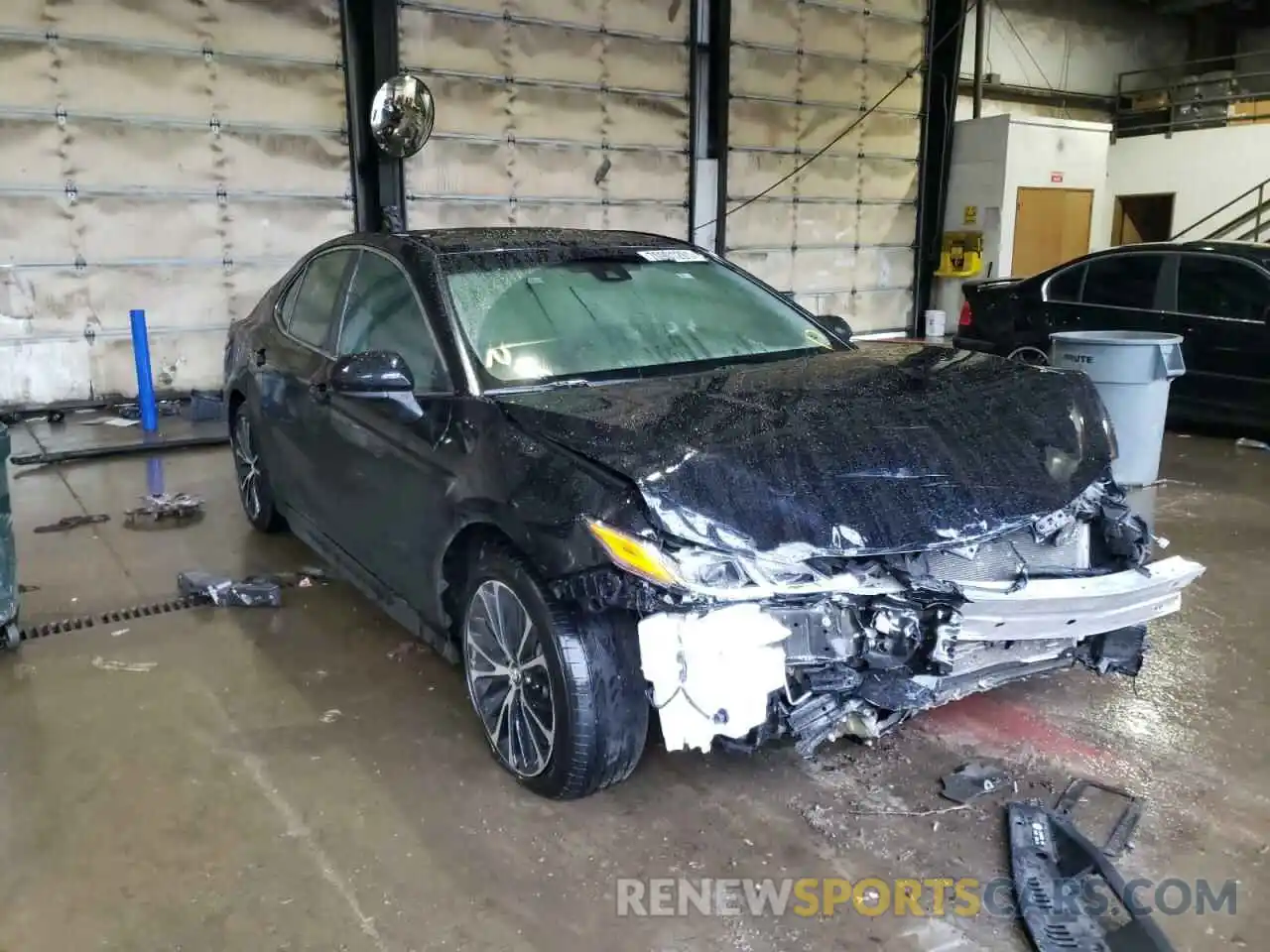 1 Photograph of a damaged car 4T1B11HKXKU202353 TOYOTA CAMRY 2019