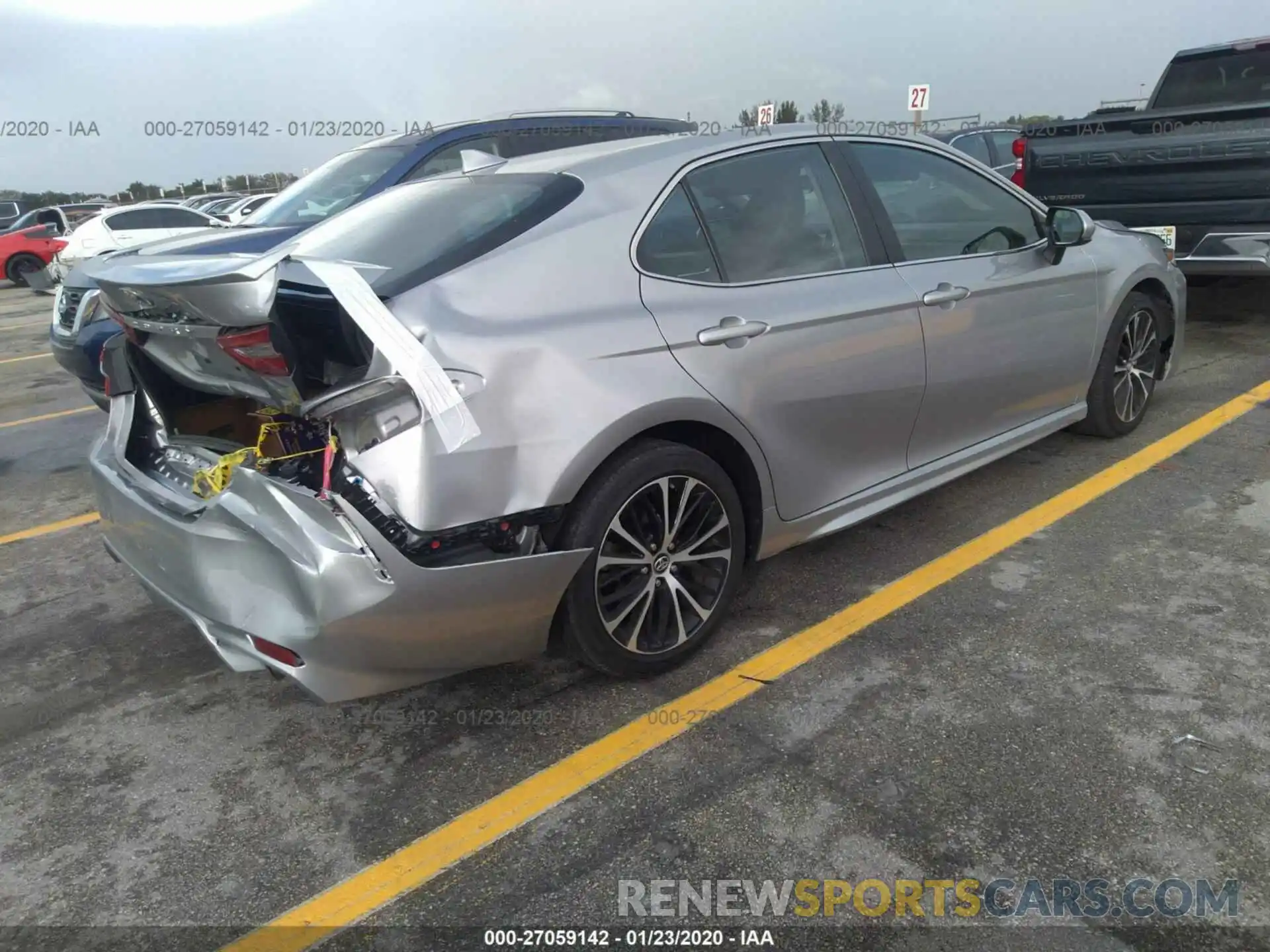 4 Photograph of a damaged car 4T1B11HKXKU203437 TOYOTA CAMRY 2019