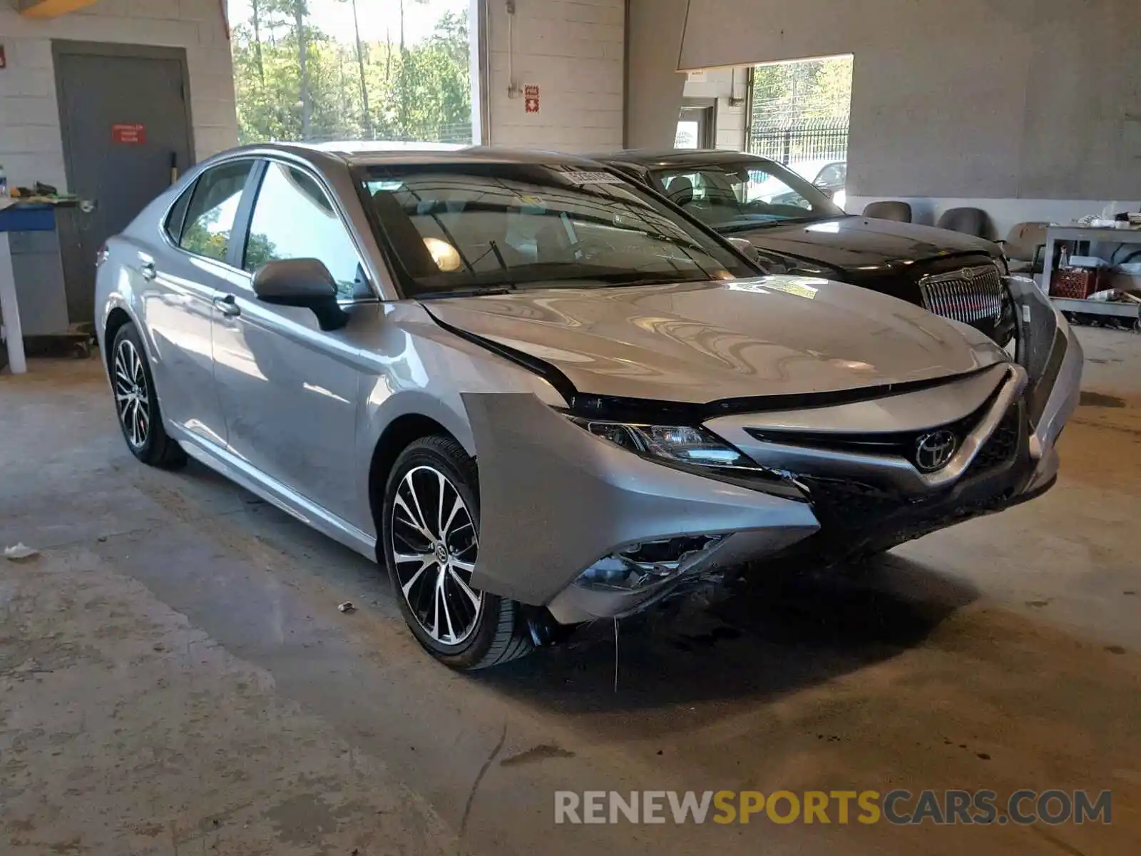 1 Photograph of a damaged car 4T1B11HKXKU205463 TOYOTA CAMRY 2019