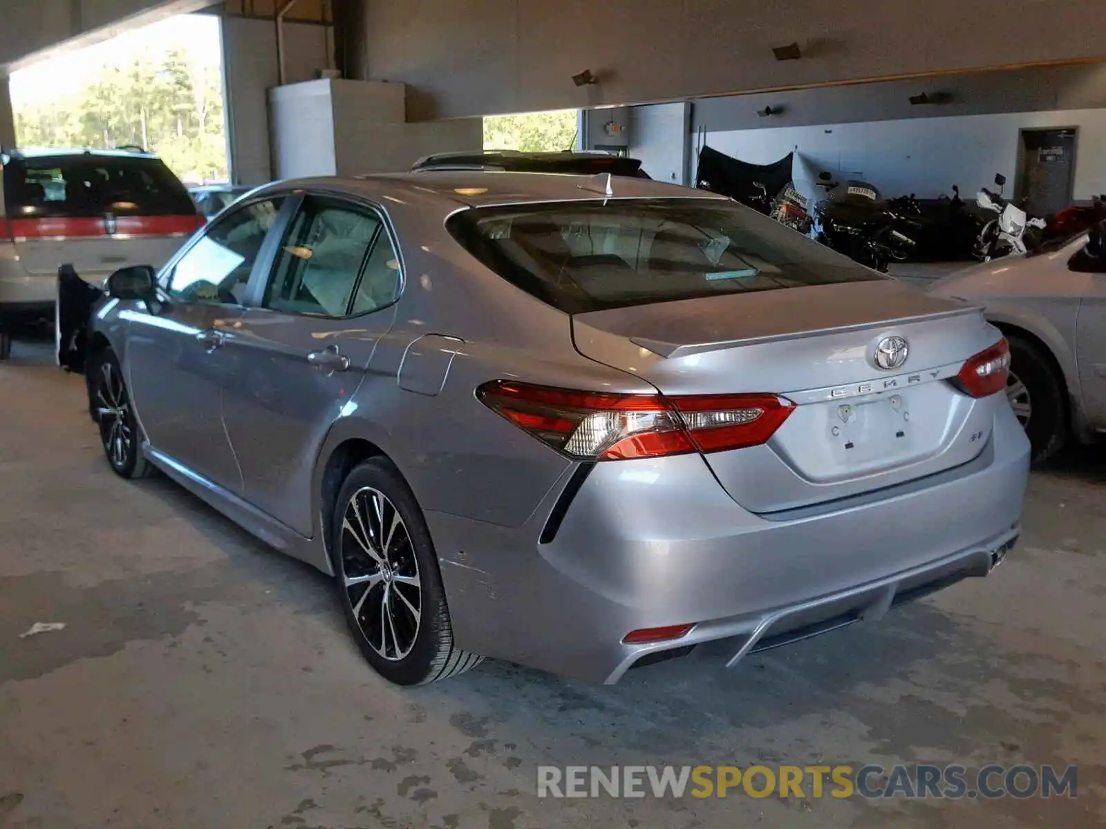 3 Photograph of a damaged car 4T1B11HKXKU205463 TOYOTA CAMRY 2019