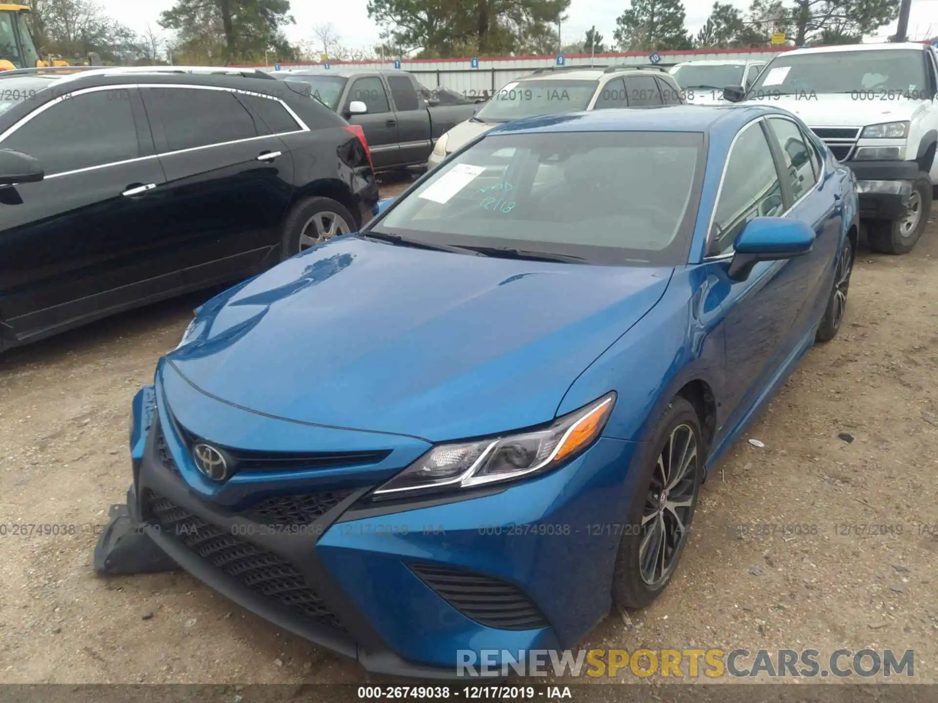 2 Photograph of a damaged car 4T1B11HKXKU205673 TOYOTA CAMRY 2019