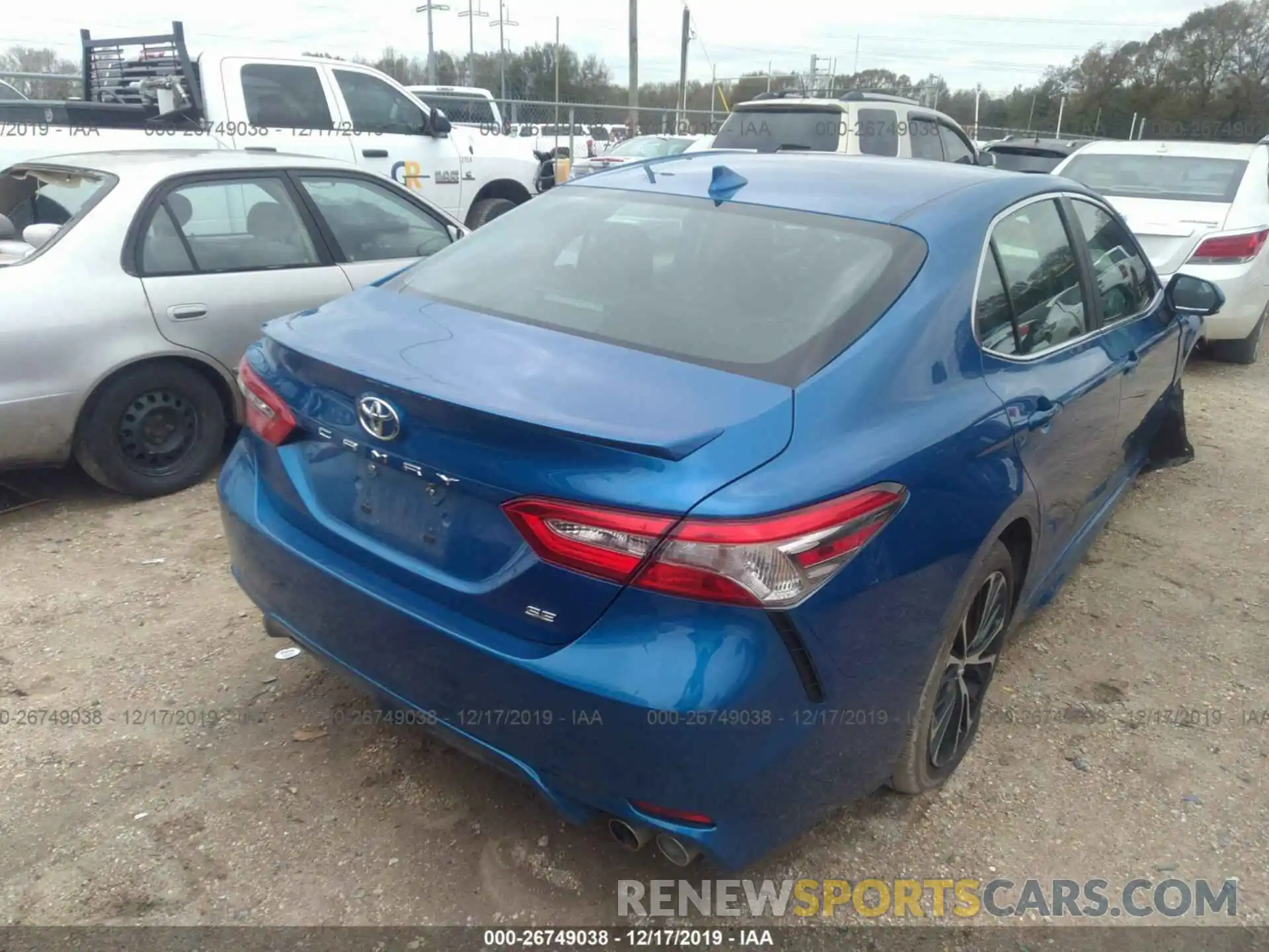 4 Photograph of a damaged car 4T1B11HKXKU205673 TOYOTA CAMRY 2019