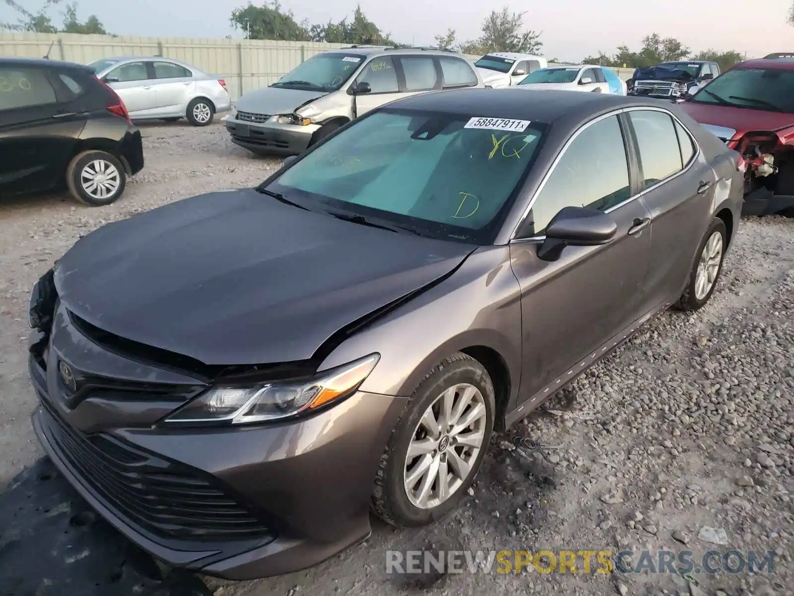 2 Photograph of a damaged car 4T1B11HKXKU206256 TOYOTA CAMRY 2019