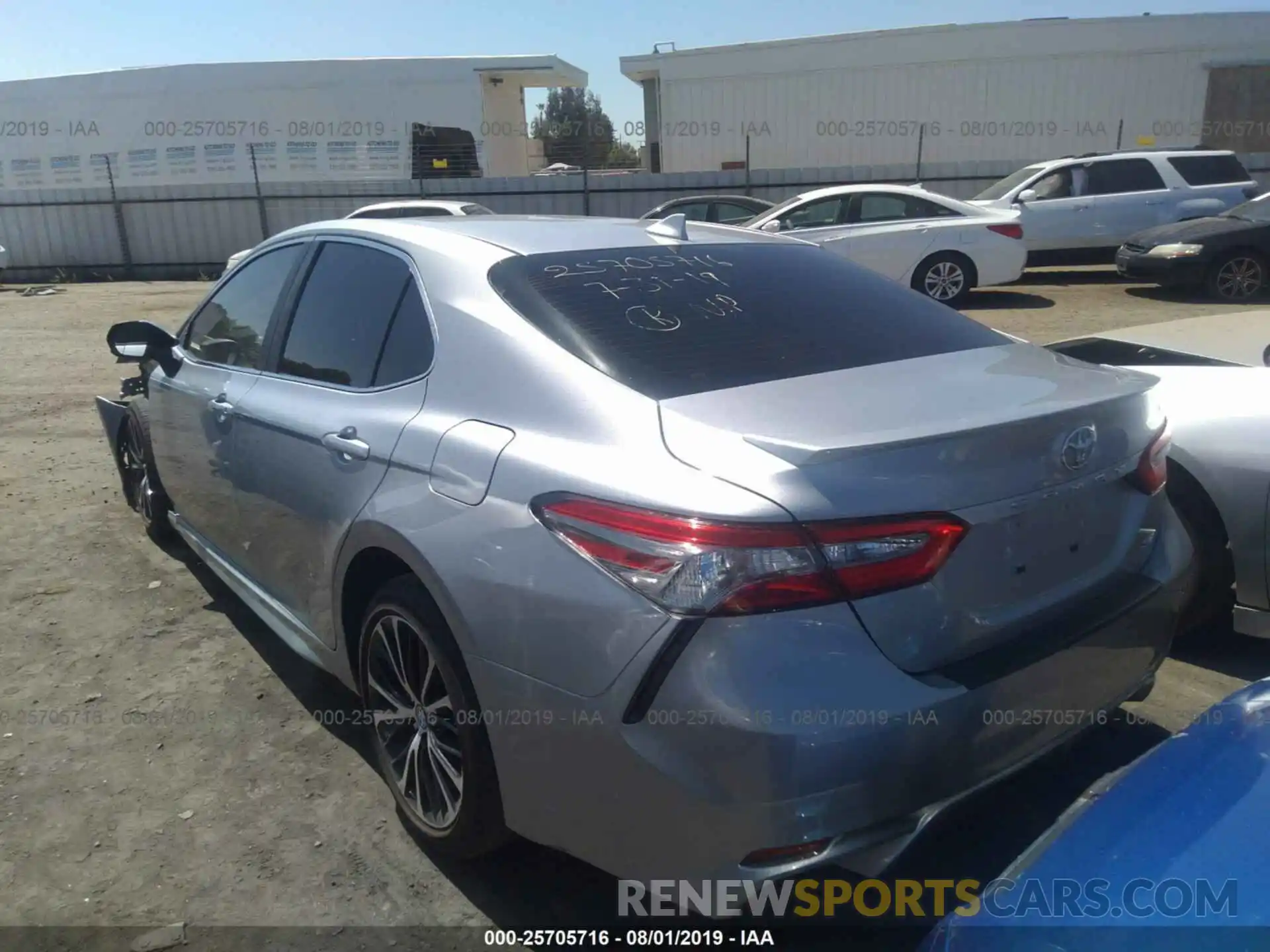 3 Photograph of a damaged car 4T1B11HKXKU207875 TOYOTA CAMRY 2019