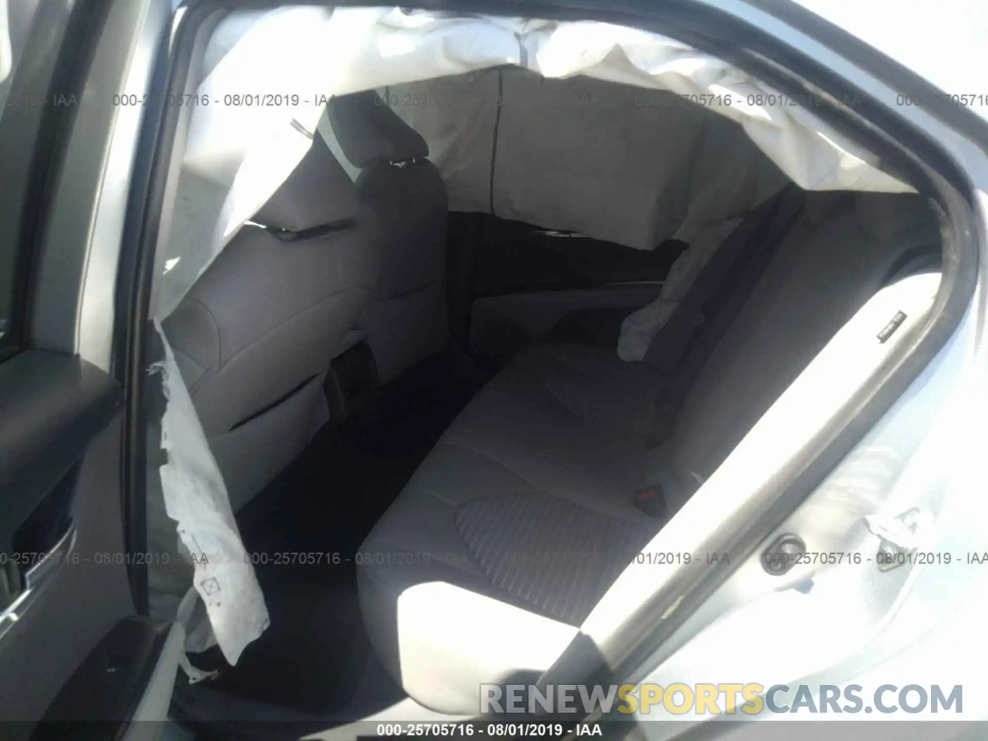 8 Photograph of a damaged car 4T1B11HKXKU207875 TOYOTA CAMRY 2019