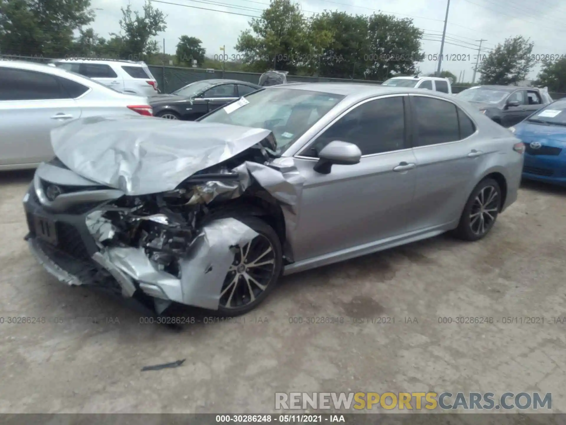 2 Photograph of a damaged car 4T1B11HKXKU208086 TOYOTA CAMRY 2019