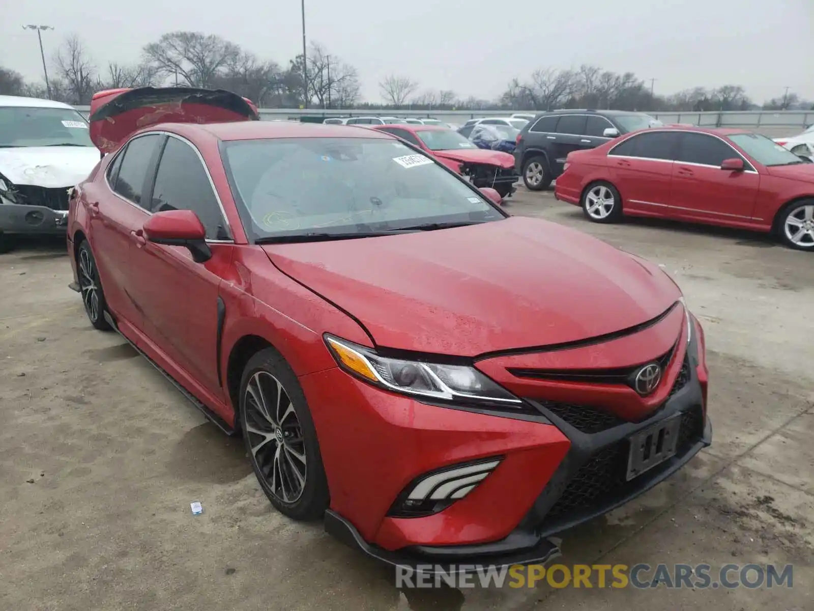 1 Photograph of a damaged car 4T1B11HKXKU208640 TOYOTA CAMRY 2019