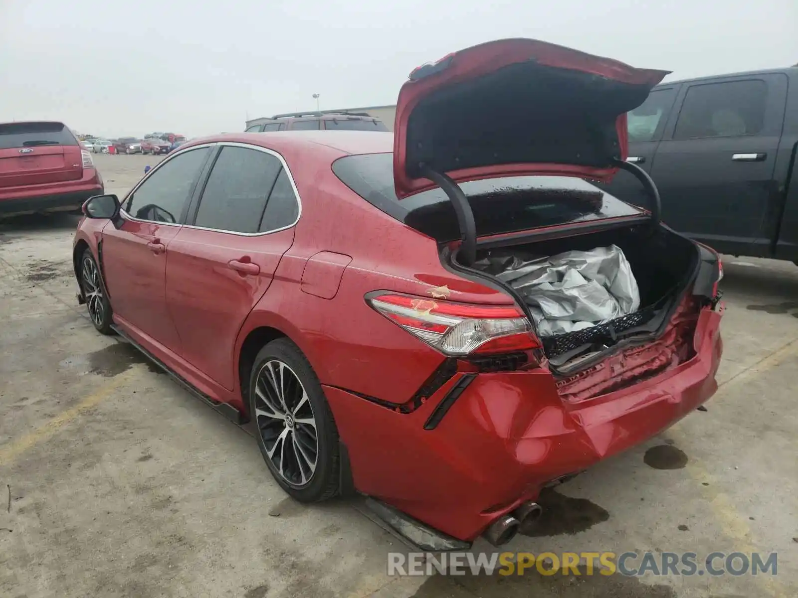 3 Photograph of a damaged car 4T1B11HKXKU208640 TOYOTA CAMRY 2019