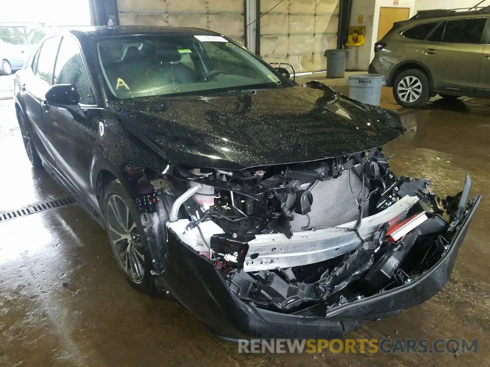 1 Photograph of a damaged car 4T1B11HKXKU208864 TOYOTA CAMRY 2019