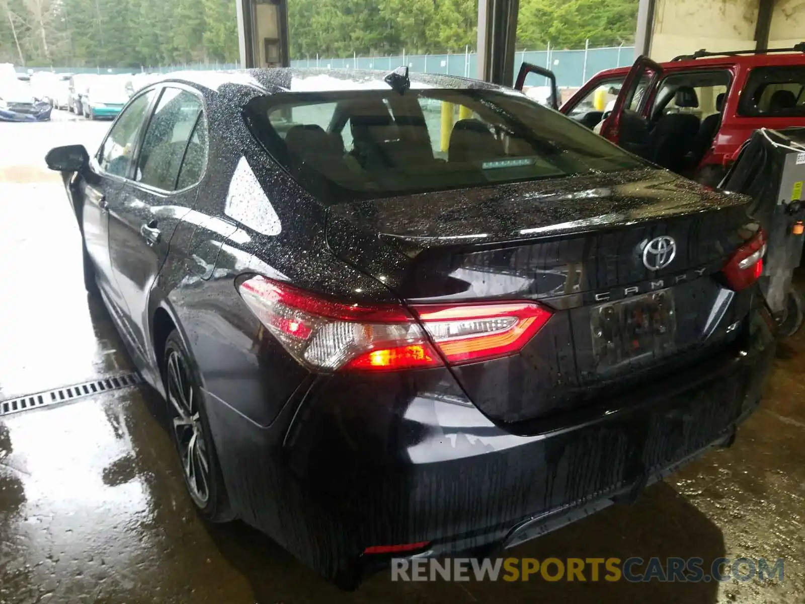 3 Photograph of a damaged car 4T1B11HKXKU208864 TOYOTA CAMRY 2019