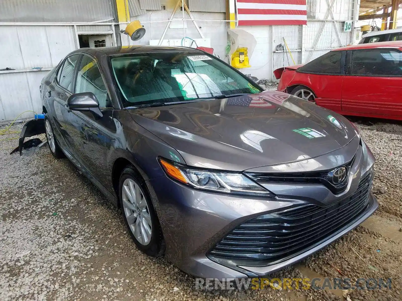 1 Photograph of a damaged car 4T1B11HKXKU209111 TOYOTA CAMRY 2019