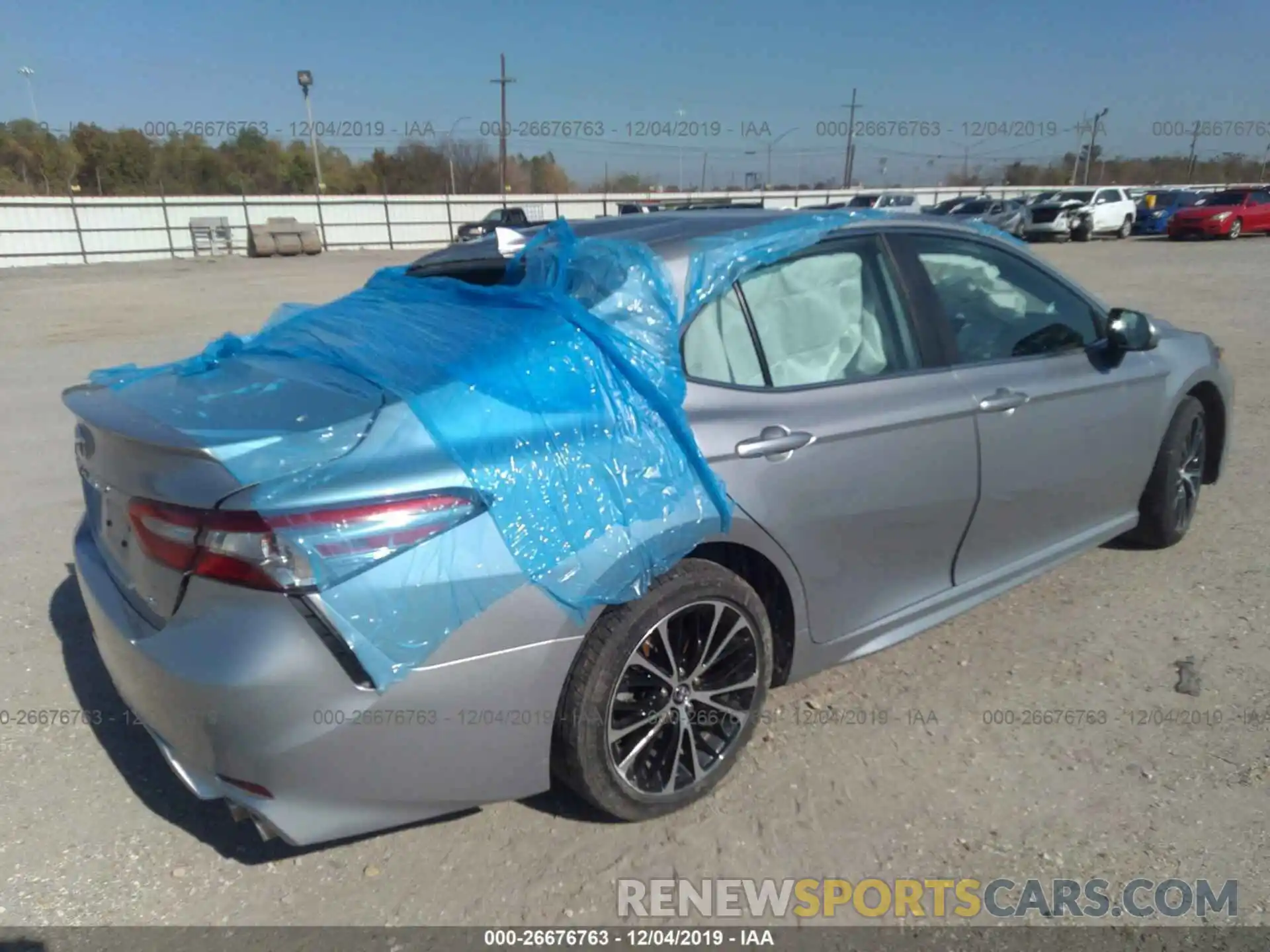 4 Photograph of a damaged car 4T1B11HKXKU209951 TOYOTA CAMRY 2019