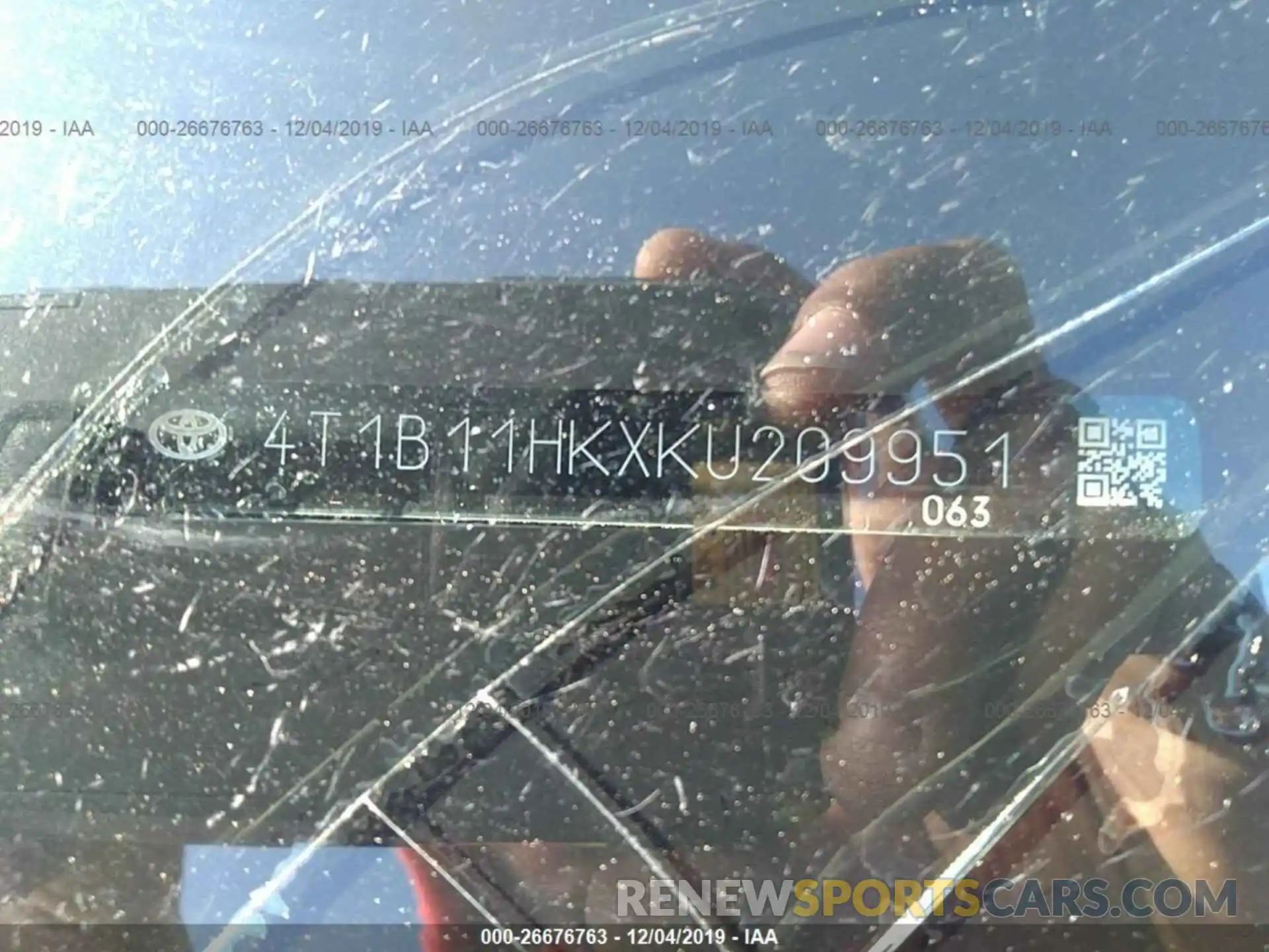 9 Photograph of a damaged car 4T1B11HKXKU209951 TOYOTA CAMRY 2019