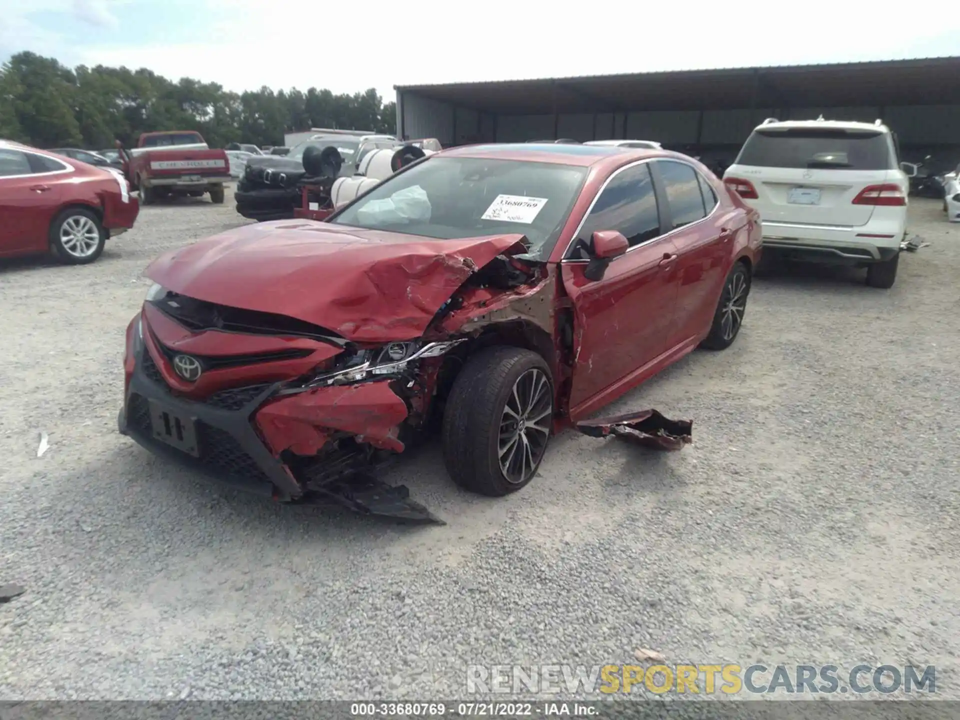 2 Photograph of a damaged car 4T1B11HKXKU211134 TOYOTA CAMRY 2019