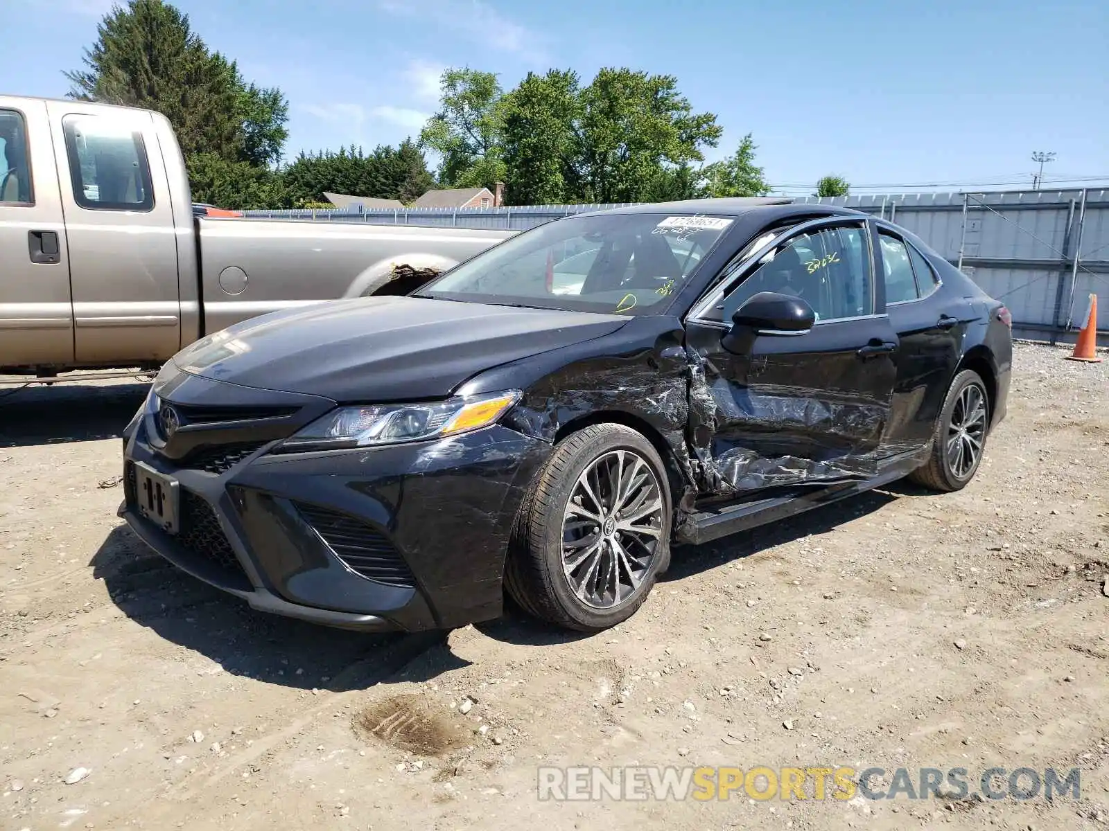 2 Photograph of a damaged car 4T1B11HKXKU212154 TOYOTA CAMRY 2019