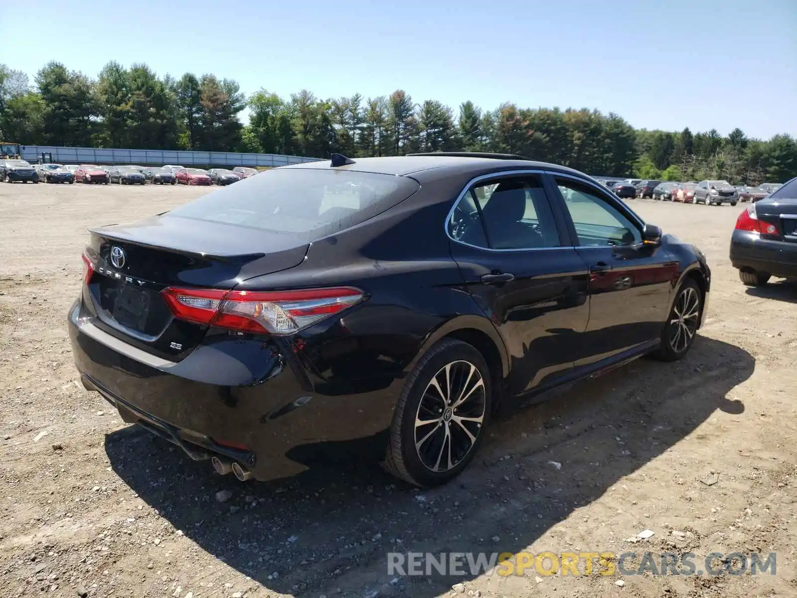 4 Photograph of a damaged car 4T1B11HKXKU212154 TOYOTA CAMRY 2019