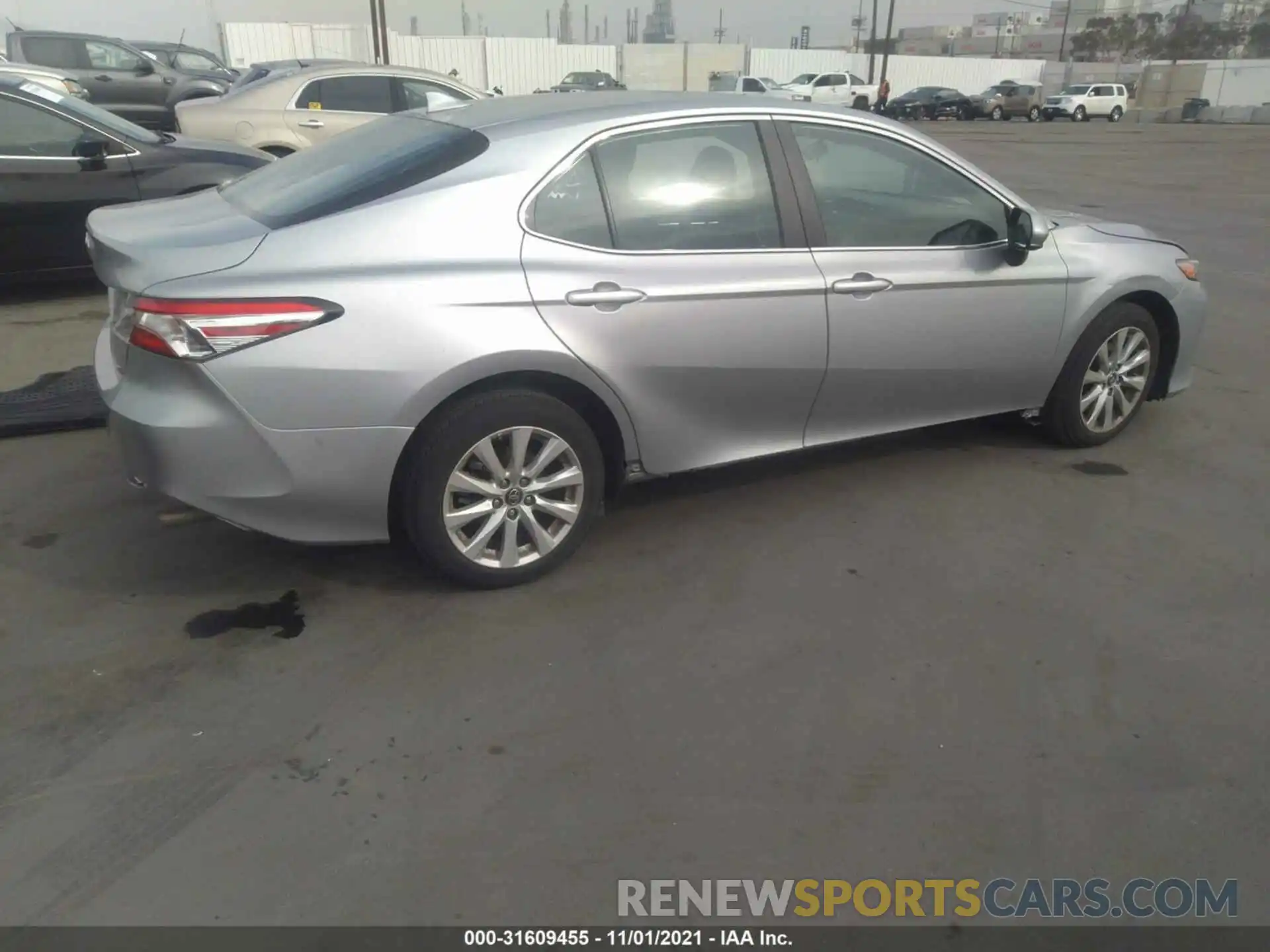 4 Photograph of a damaged car 4T1B11HKXKU212266 TOYOTA CAMRY 2019