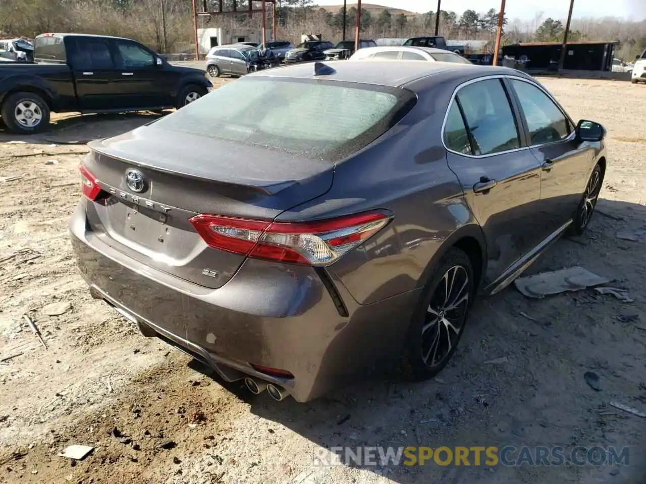 4 Photograph of a damaged car 4T1B11HKXKU213403 TOYOTA CAMRY 2019