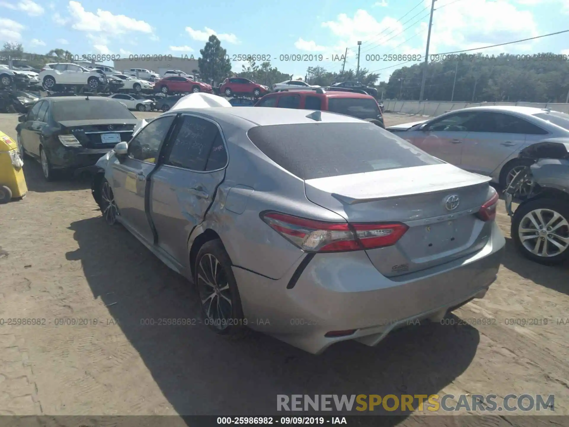 3 Photograph of a damaged car 4T1B11HKXKU214177 TOYOTA CAMRY 2019