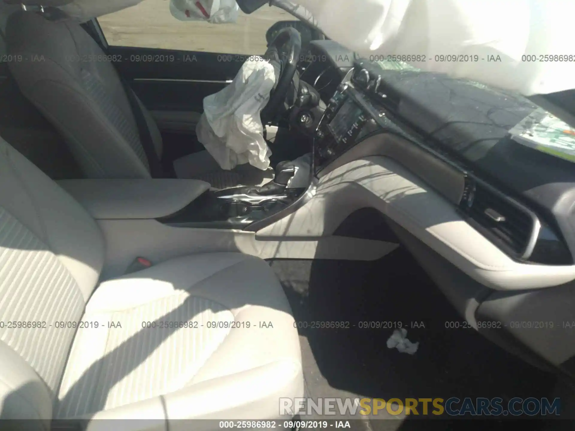 5 Photograph of a damaged car 4T1B11HKXKU214177 TOYOTA CAMRY 2019