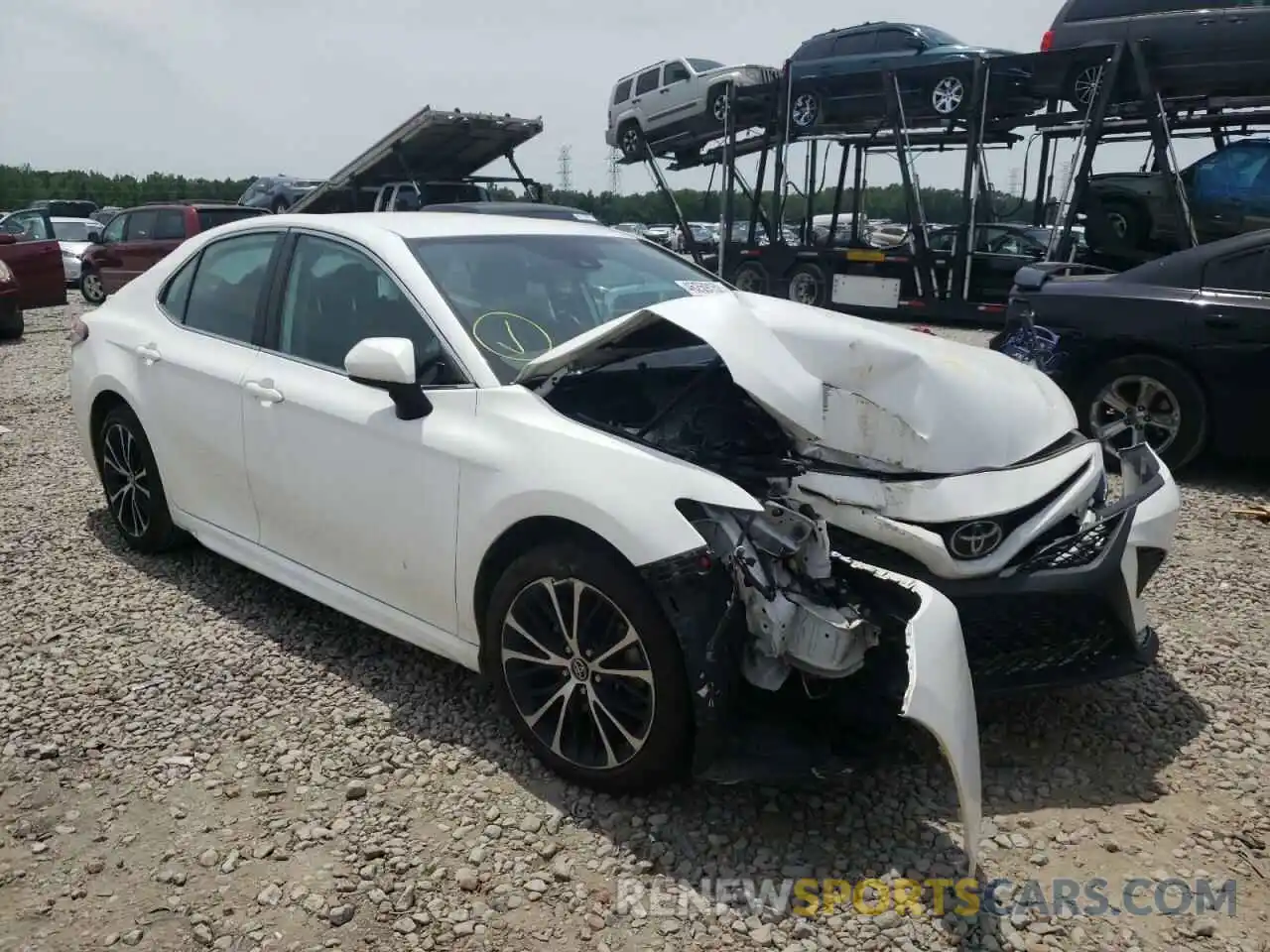 1 Photograph of a damaged car 4T1B11HKXKU215443 TOYOTA CAMRY 2019