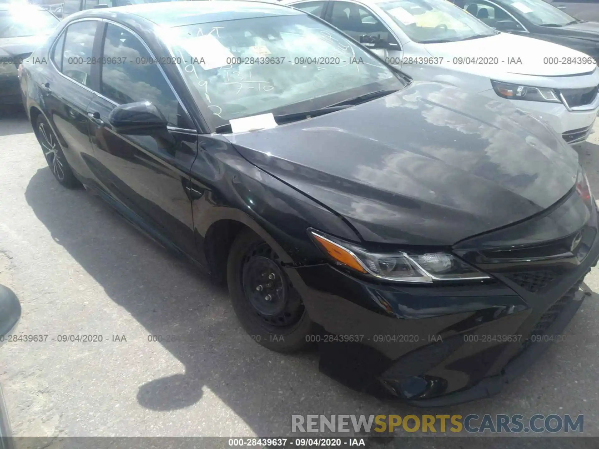 1 Photograph of a damaged car 4T1B11HKXKU215846 TOYOTA CAMRY 2019