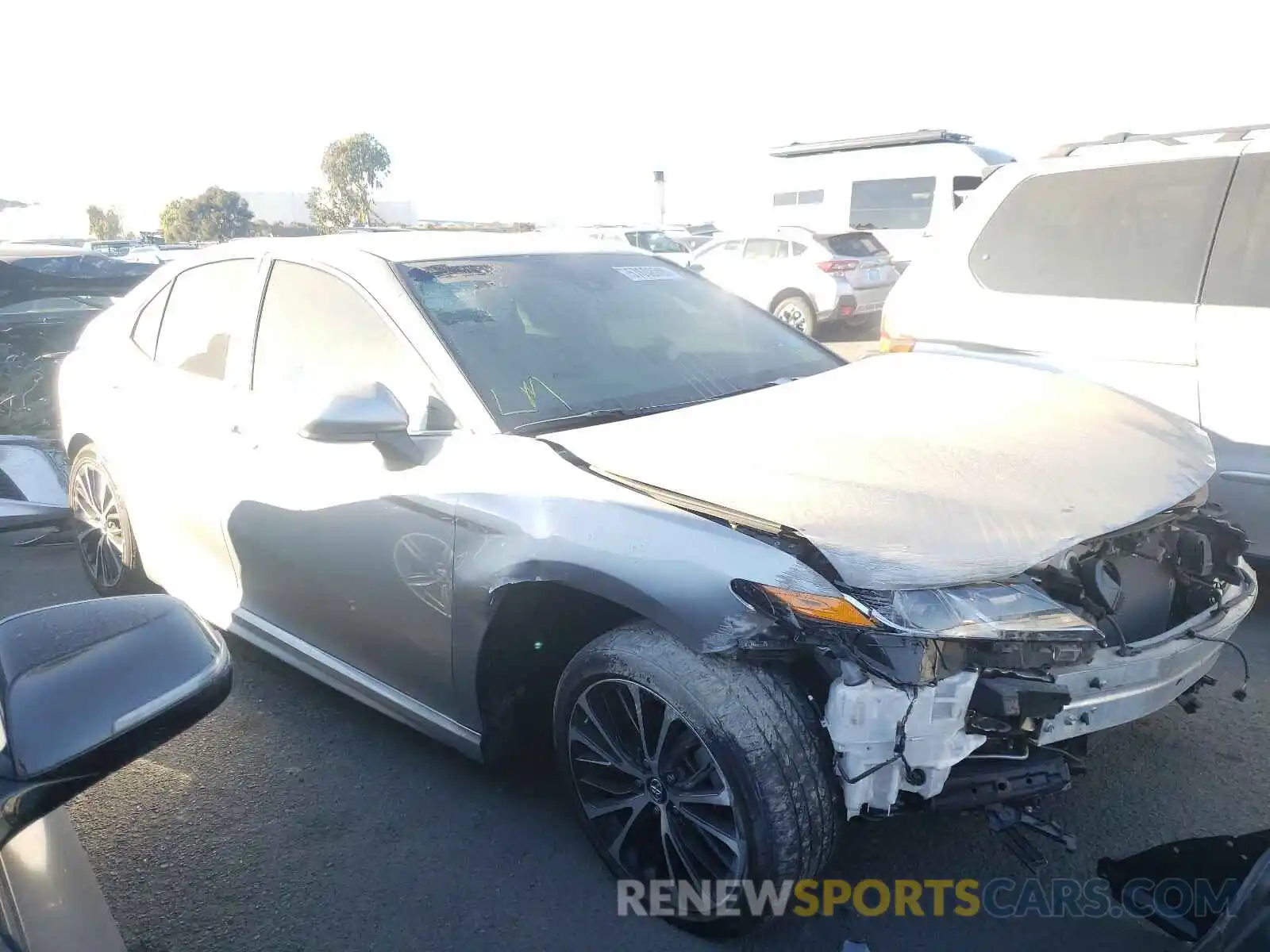 1 Photograph of a damaged car 4T1B11HKXKU216172 TOYOTA CAMRY 2019