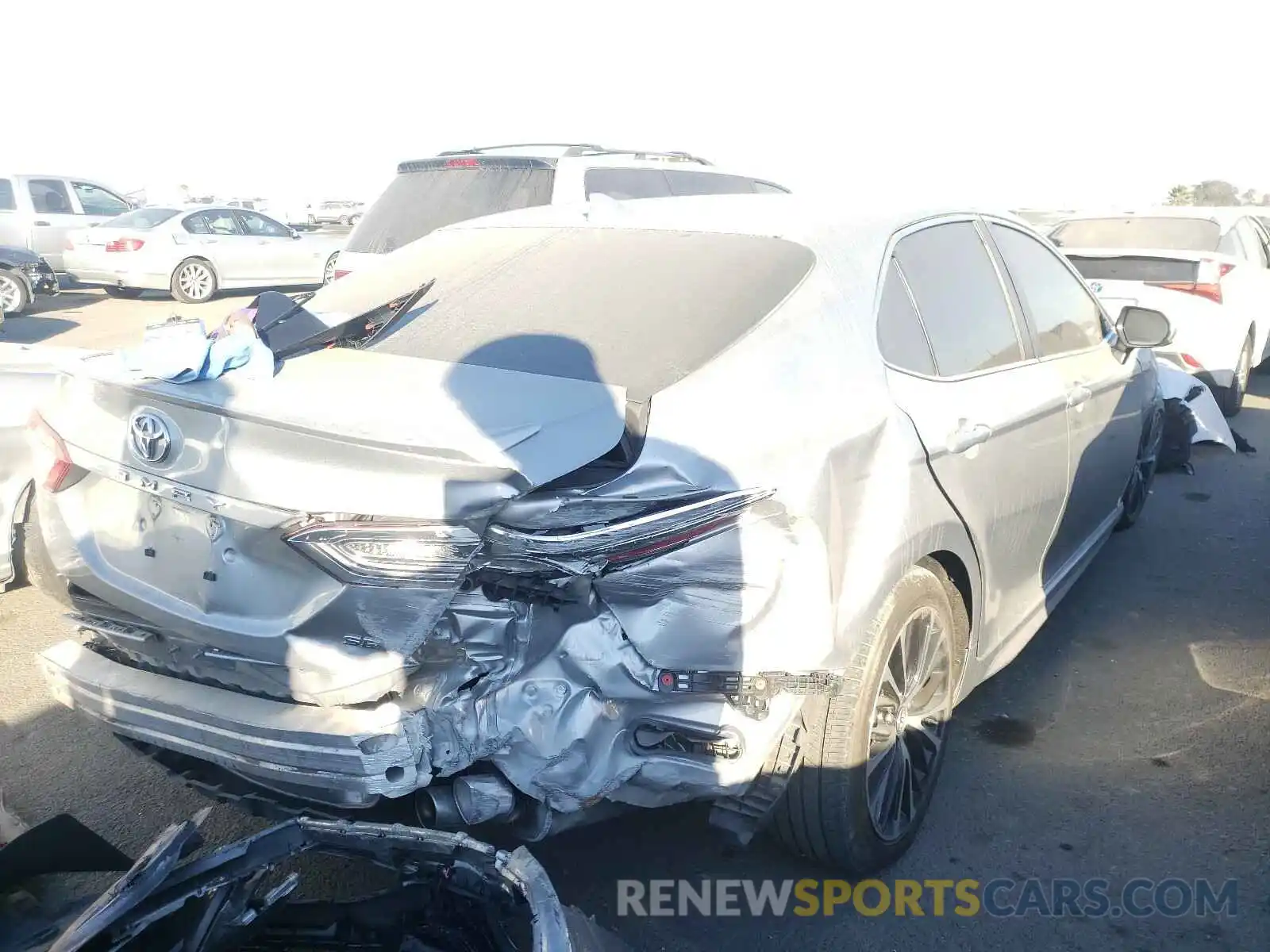 4 Photograph of a damaged car 4T1B11HKXKU216172 TOYOTA CAMRY 2019