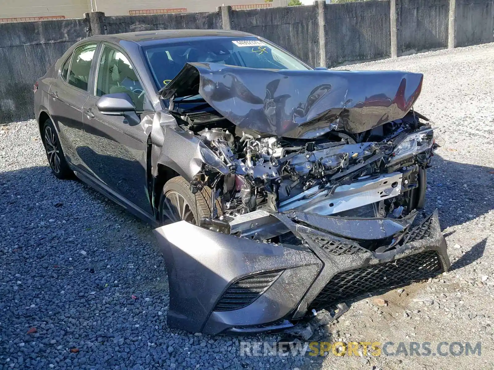 1 Photograph of a damaged car 4T1B11HKXKU216205 TOYOTA CAMRY 2019