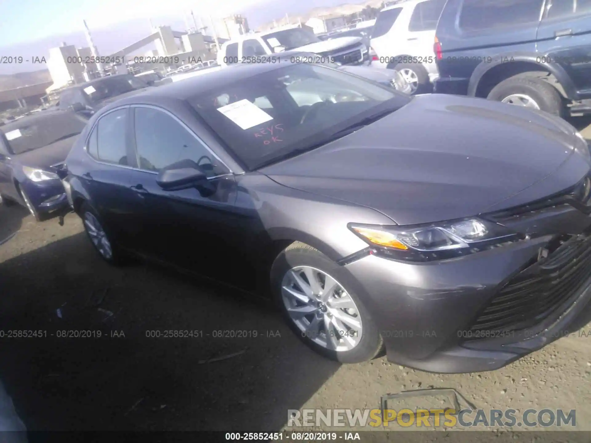 1 Photograph of a damaged car 4T1B11HKXKU216298 TOYOTA CAMRY 2019