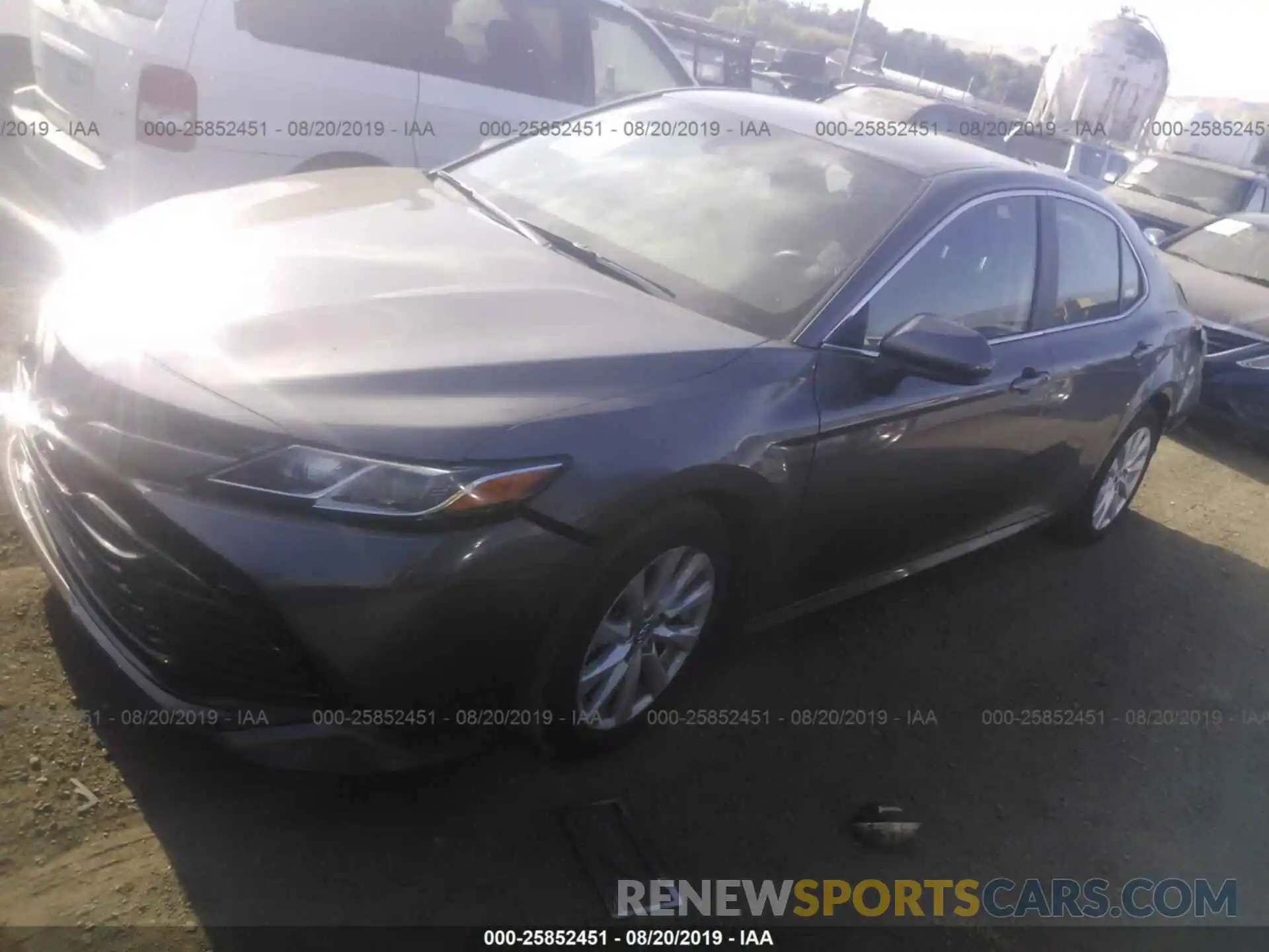 2 Photograph of a damaged car 4T1B11HKXKU216298 TOYOTA CAMRY 2019