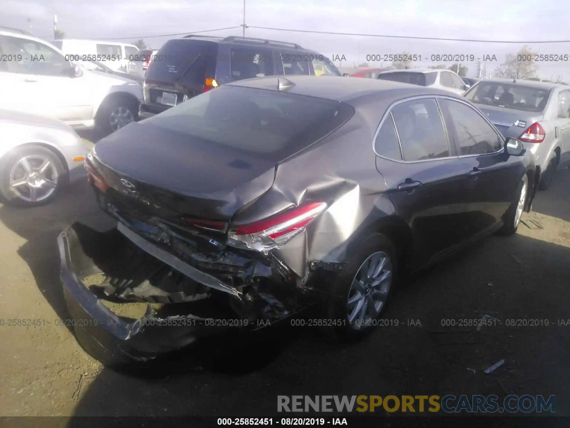 4 Photograph of a damaged car 4T1B11HKXKU216298 TOYOTA CAMRY 2019