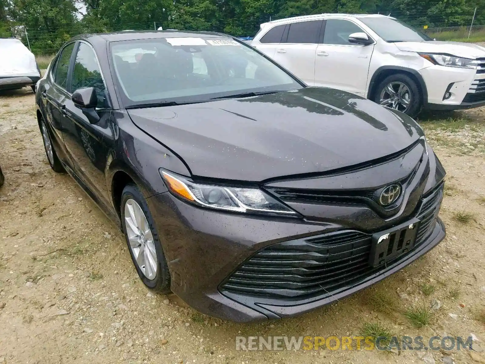 1 Photograph of a damaged car 4T1B11HKXKU217032 TOYOTA CAMRY 2019