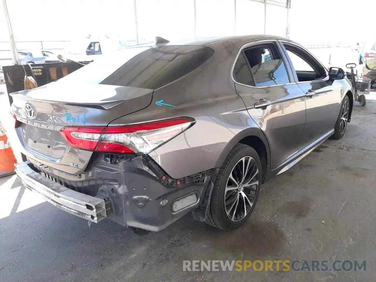 4 Photograph of a damaged car 4T1B11HKXKU217211 TOYOTA CAMRY 2019