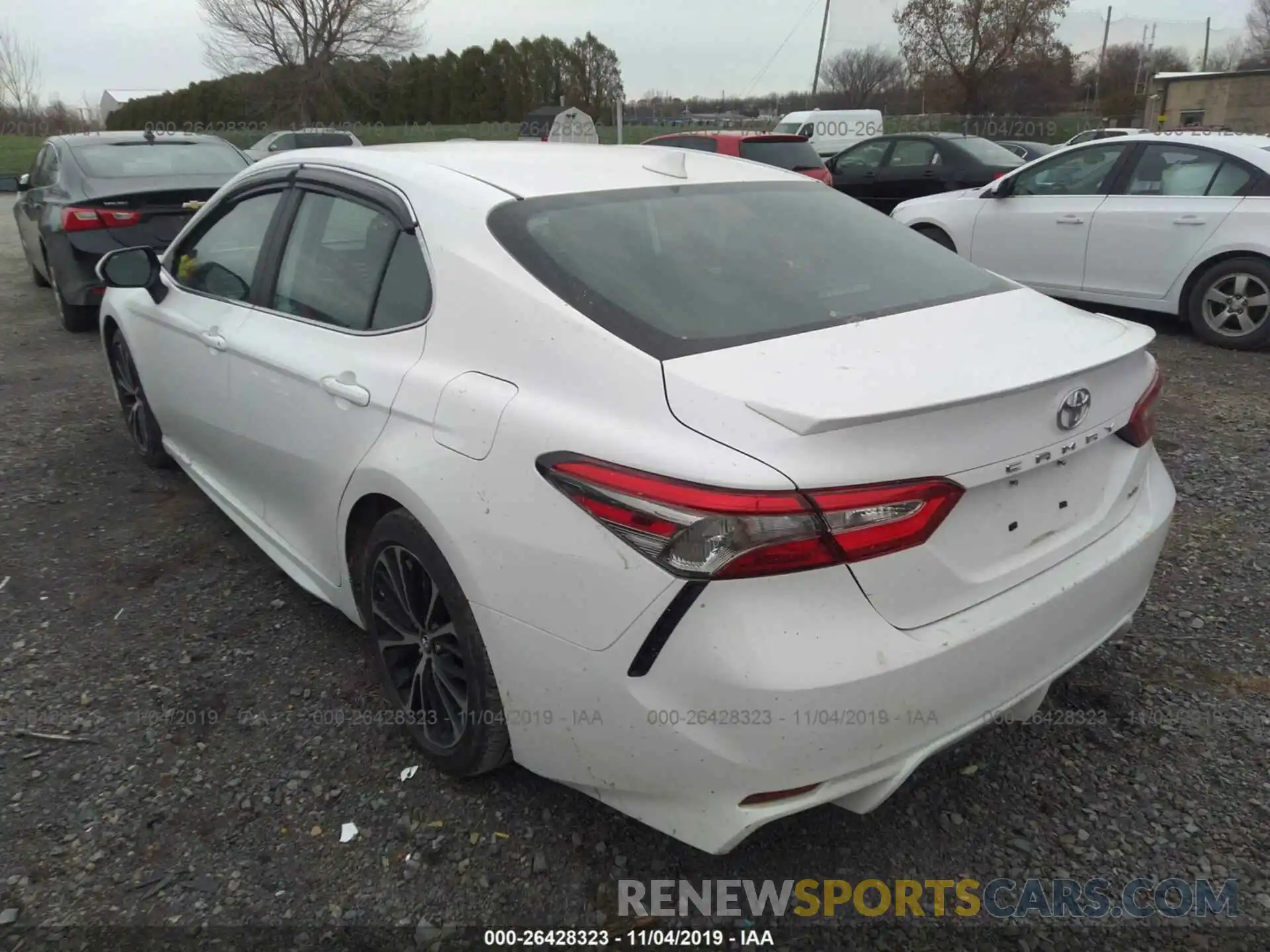 3 Photograph of a damaged car 4T1B11HKXKU218231 TOYOTA CAMRY 2019