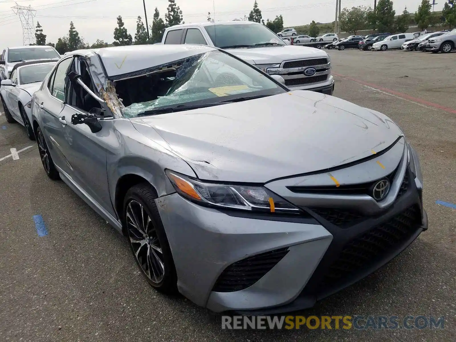 1 Photograph of a damaged car 4T1B11HKXKU219315 TOYOTA CAMRY 2019