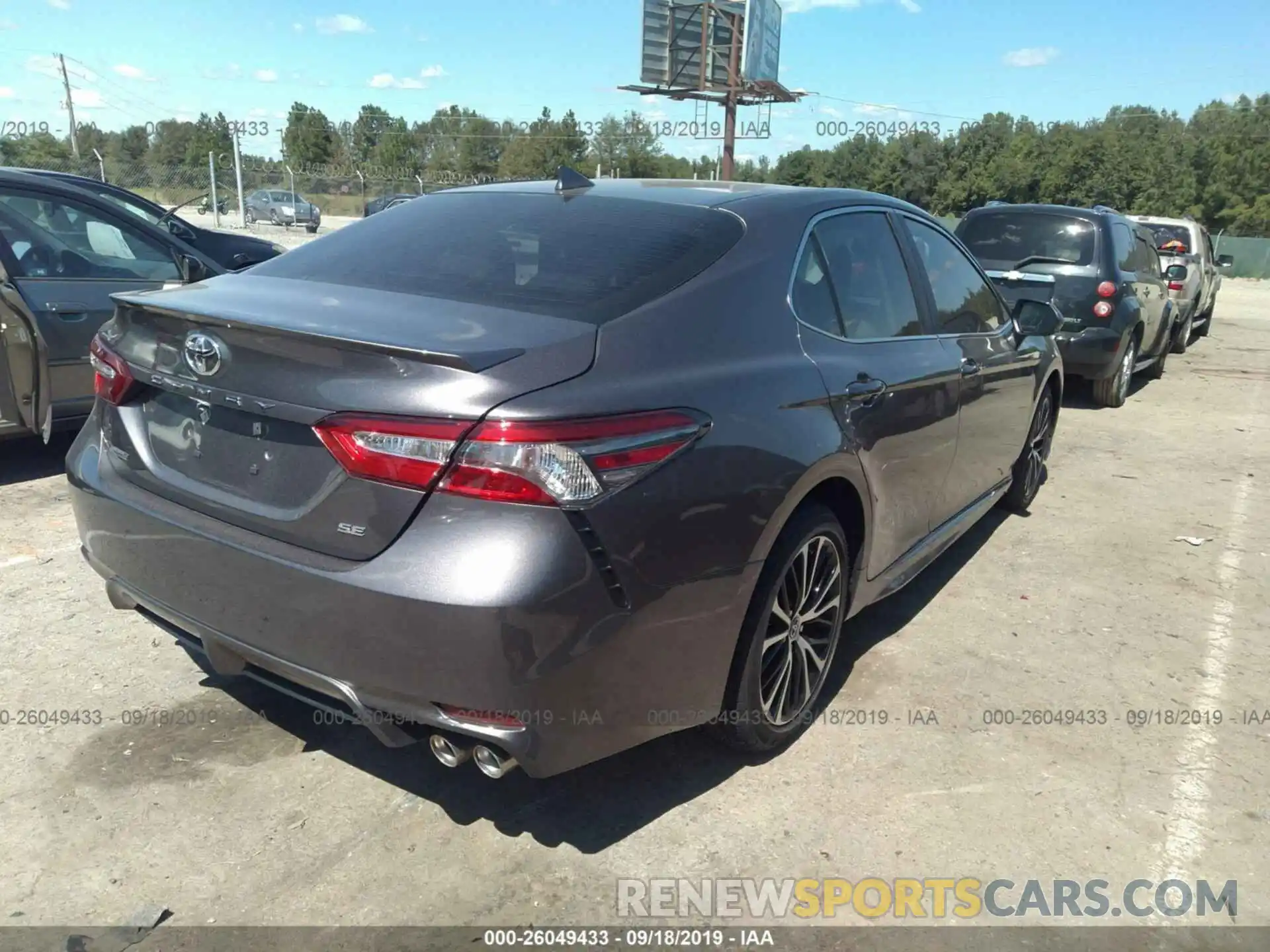 4 Photograph of a damaged car 4T1B11HKXKU220674 TOYOTA CAMRY 2019