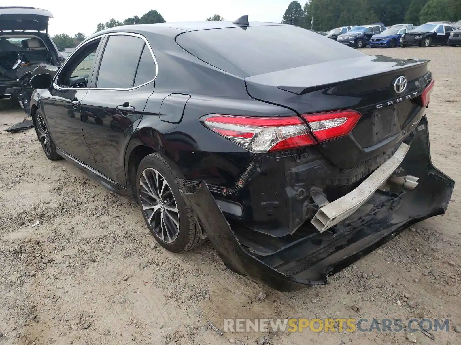 3 Photograph of a damaged car 4T1B11HKXKU221131 TOYOTA CAMRY 2019