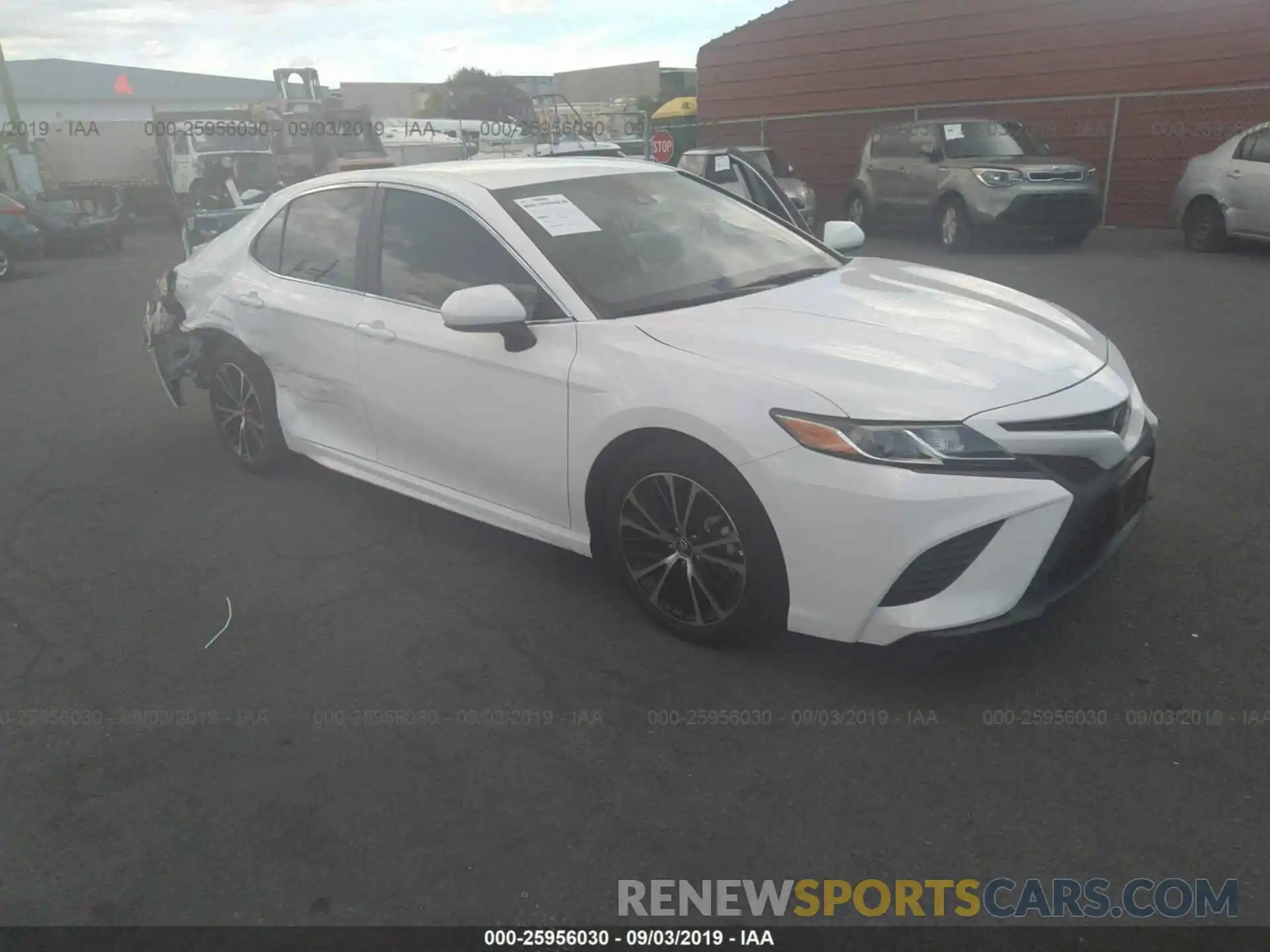 1 Photograph of a damaged car 4T1B11HKXKU223266 TOYOTA CAMRY 2019