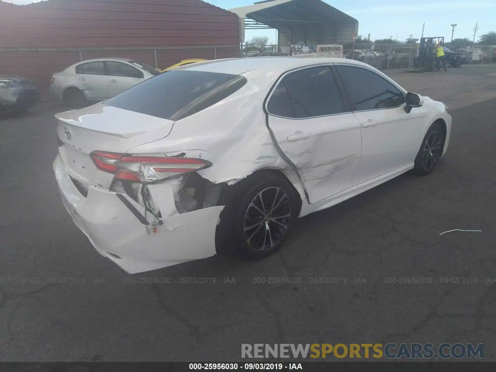 4 Photograph of a damaged car 4T1B11HKXKU223266 TOYOTA CAMRY 2019