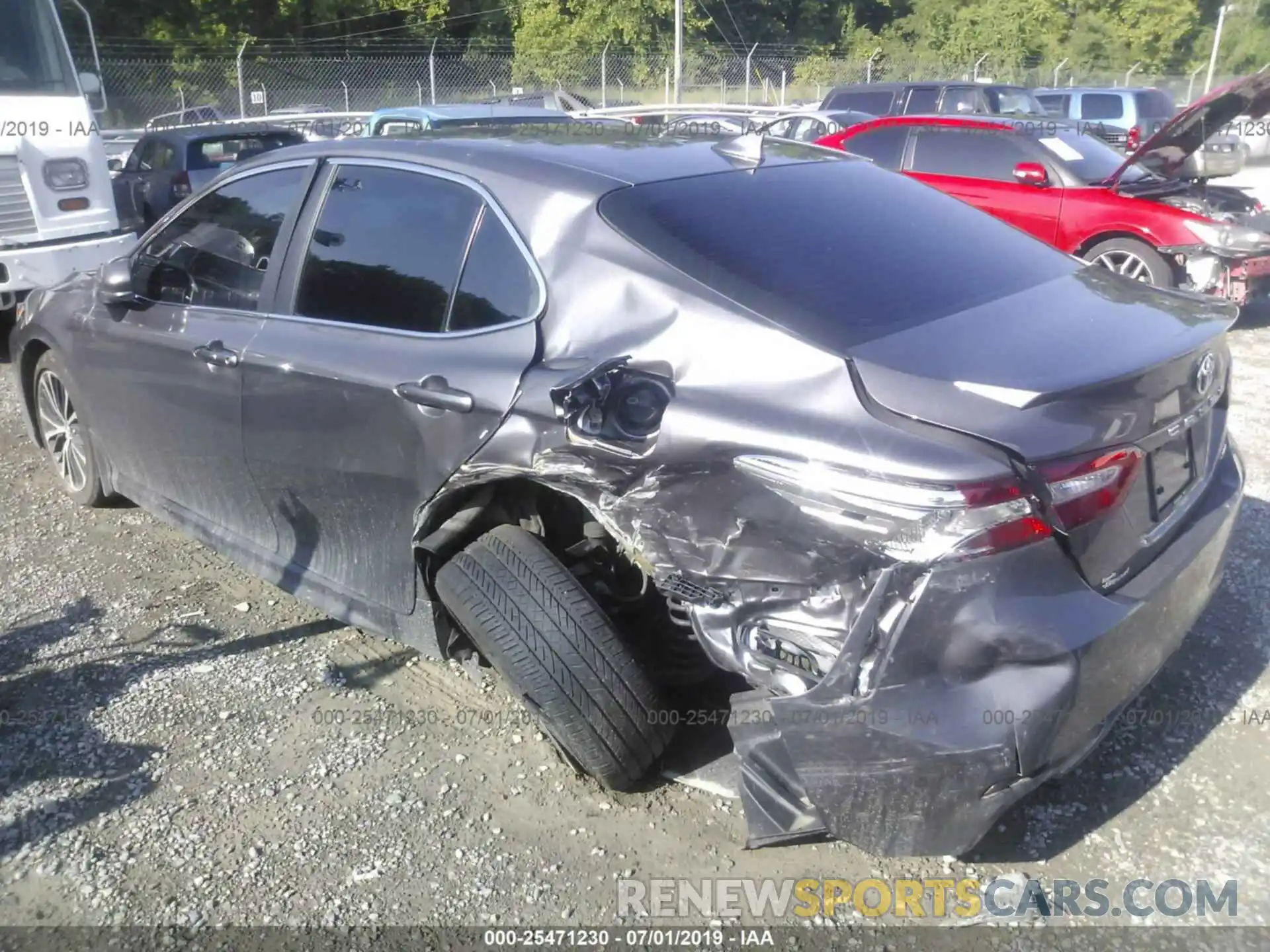 3 Photograph of a damaged car 4T1B11HKXKU223414 TOYOTA CAMRY 2019