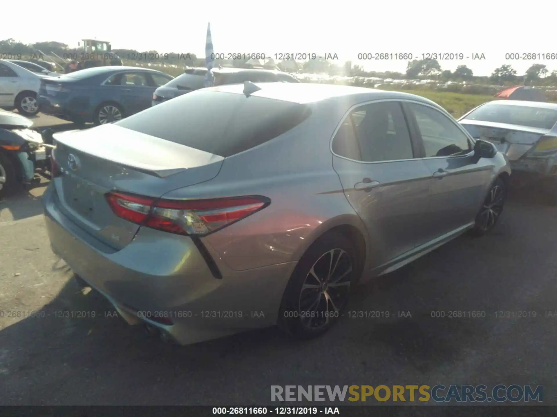 4 Фотография поврежденного автомобиля 4T1B11HKXKU223722 TOYOTA CAMRY 2019