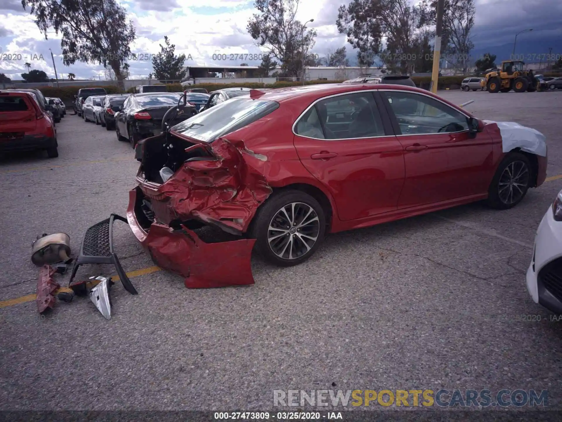 4 Photograph of a damaged car 4T1B11HKXKU225700 TOYOTA CAMRY 2019