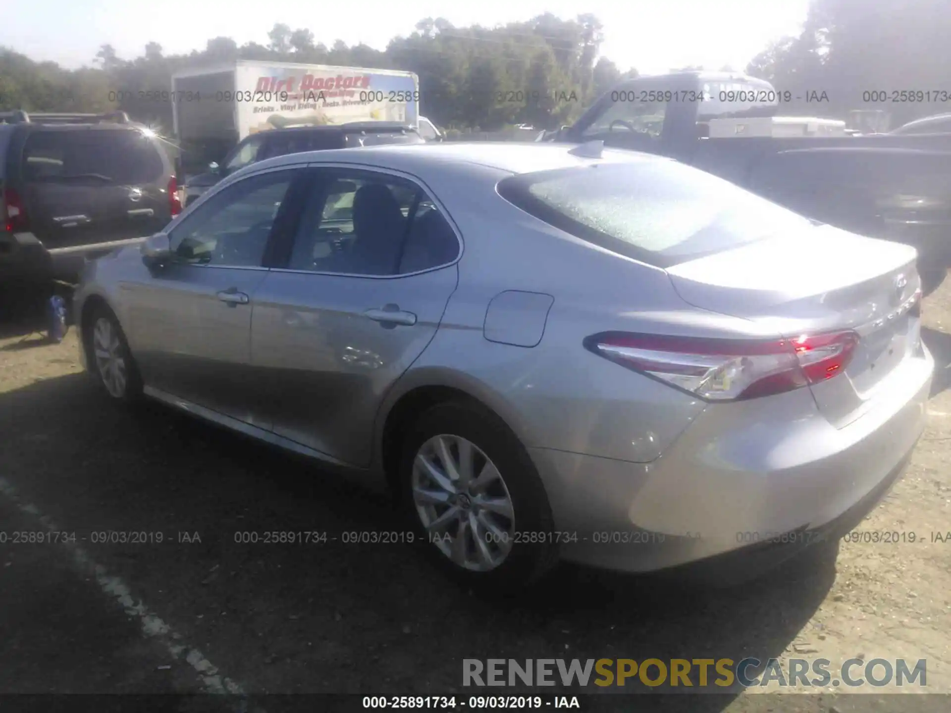 3 Photograph of a damaged car 4T1B11HKXKU226393 TOYOTA CAMRY 2019