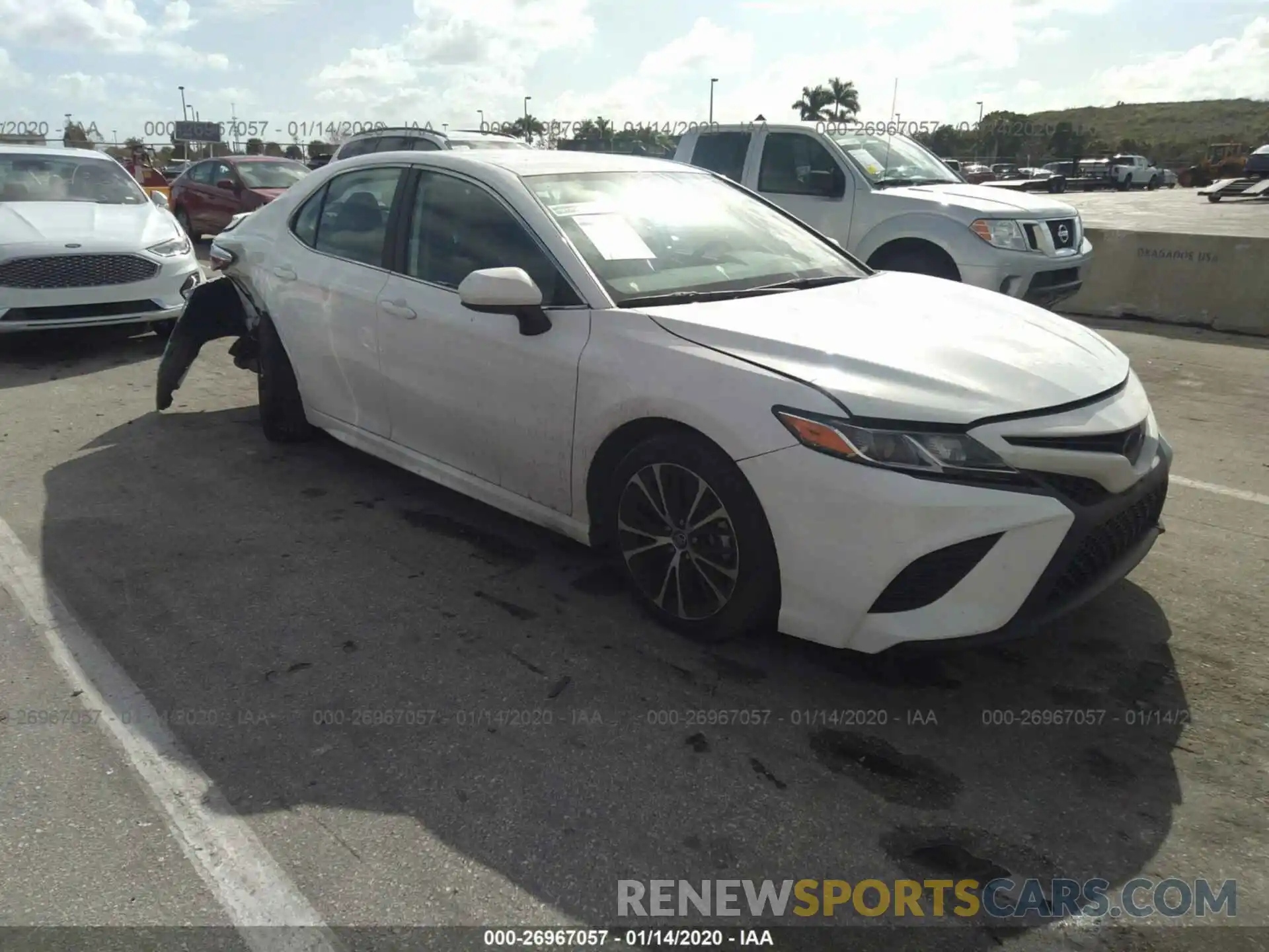 1 Photograph of a damaged car 4T1B11HKXKU226684 TOYOTA CAMRY 2019