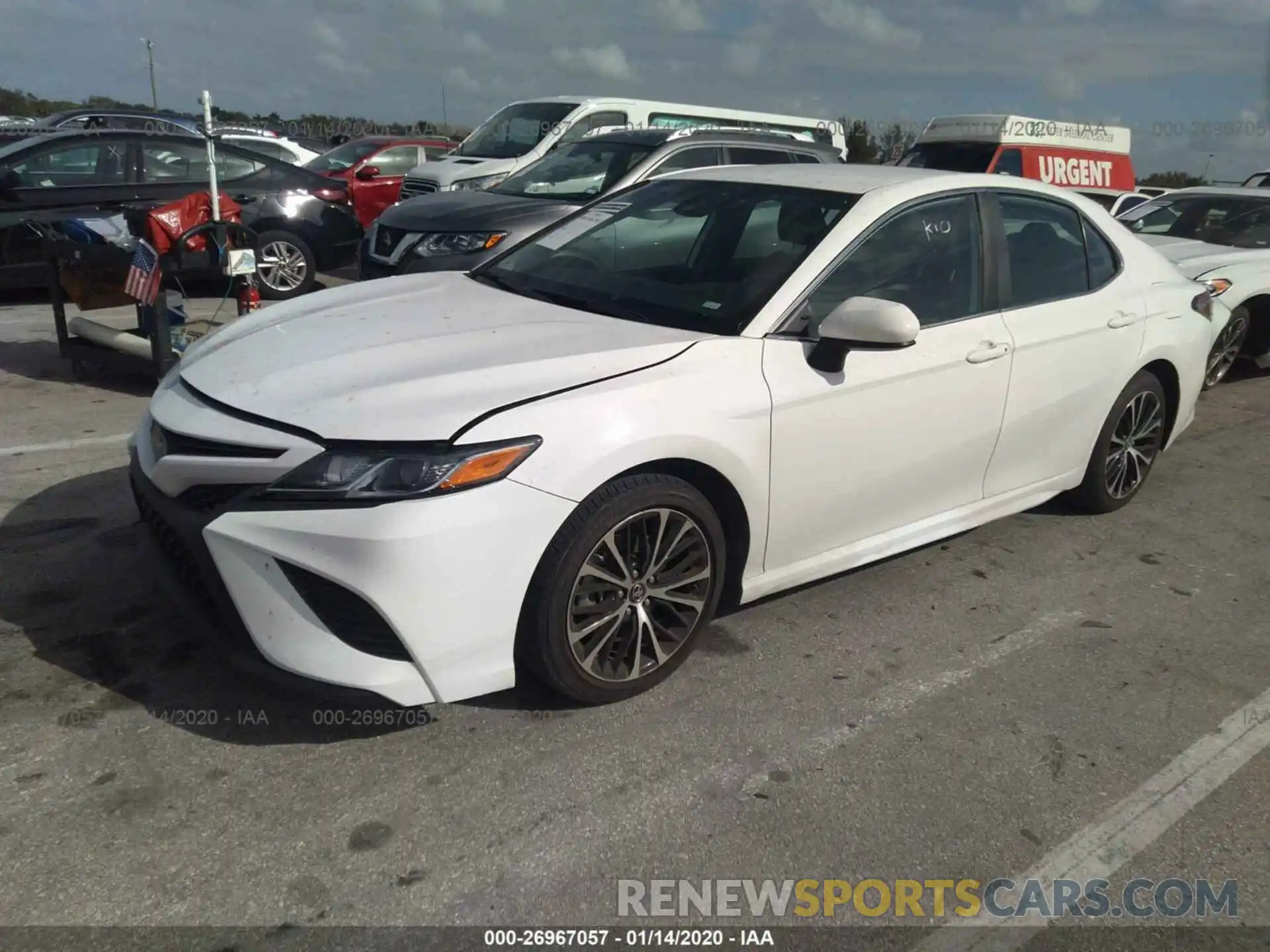 2 Photograph of a damaged car 4T1B11HKXKU226684 TOYOTA CAMRY 2019