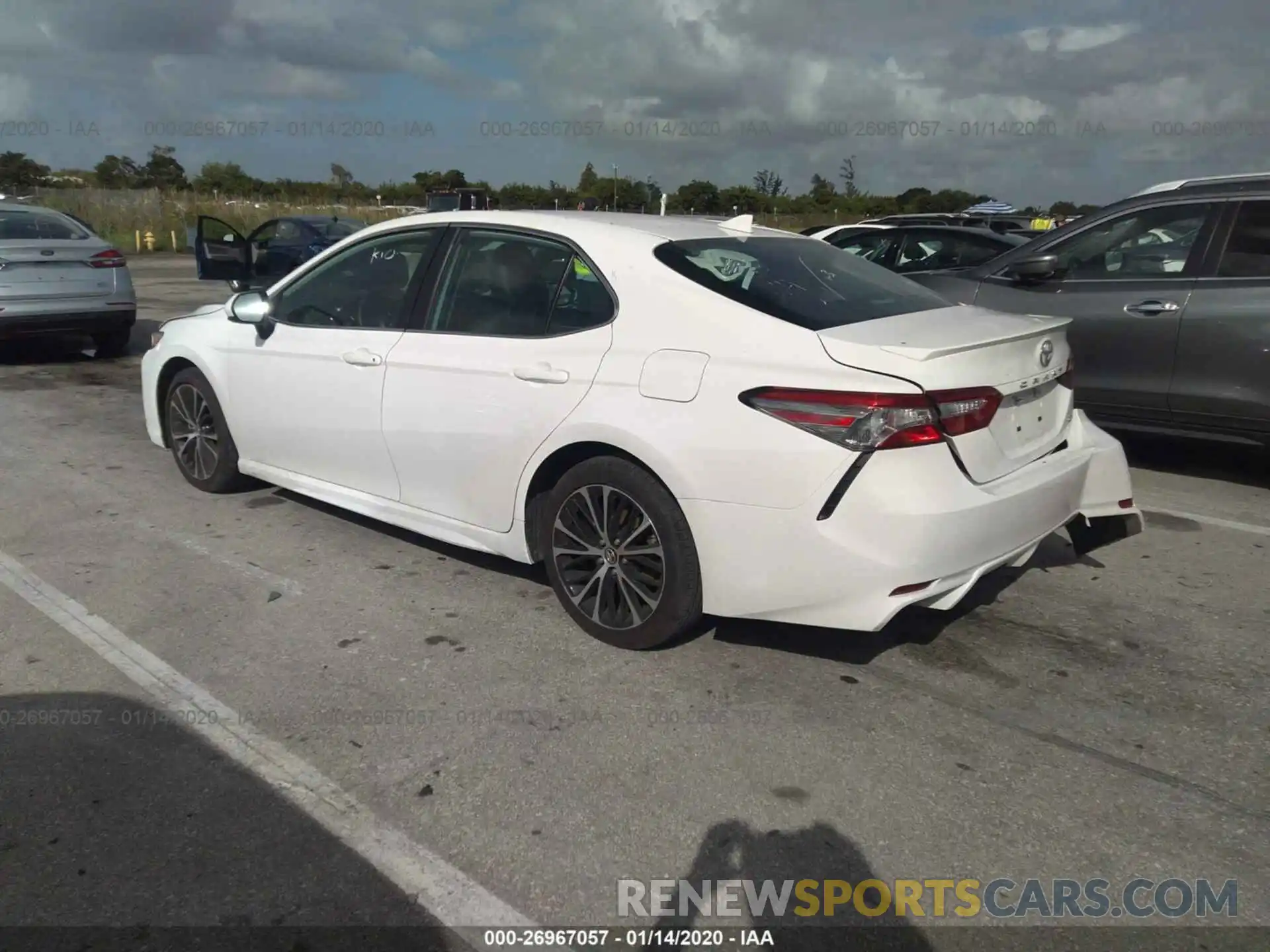 3 Photograph of a damaged car 4T1B11HKXKU226684 TOYOTA CAMRY 2019